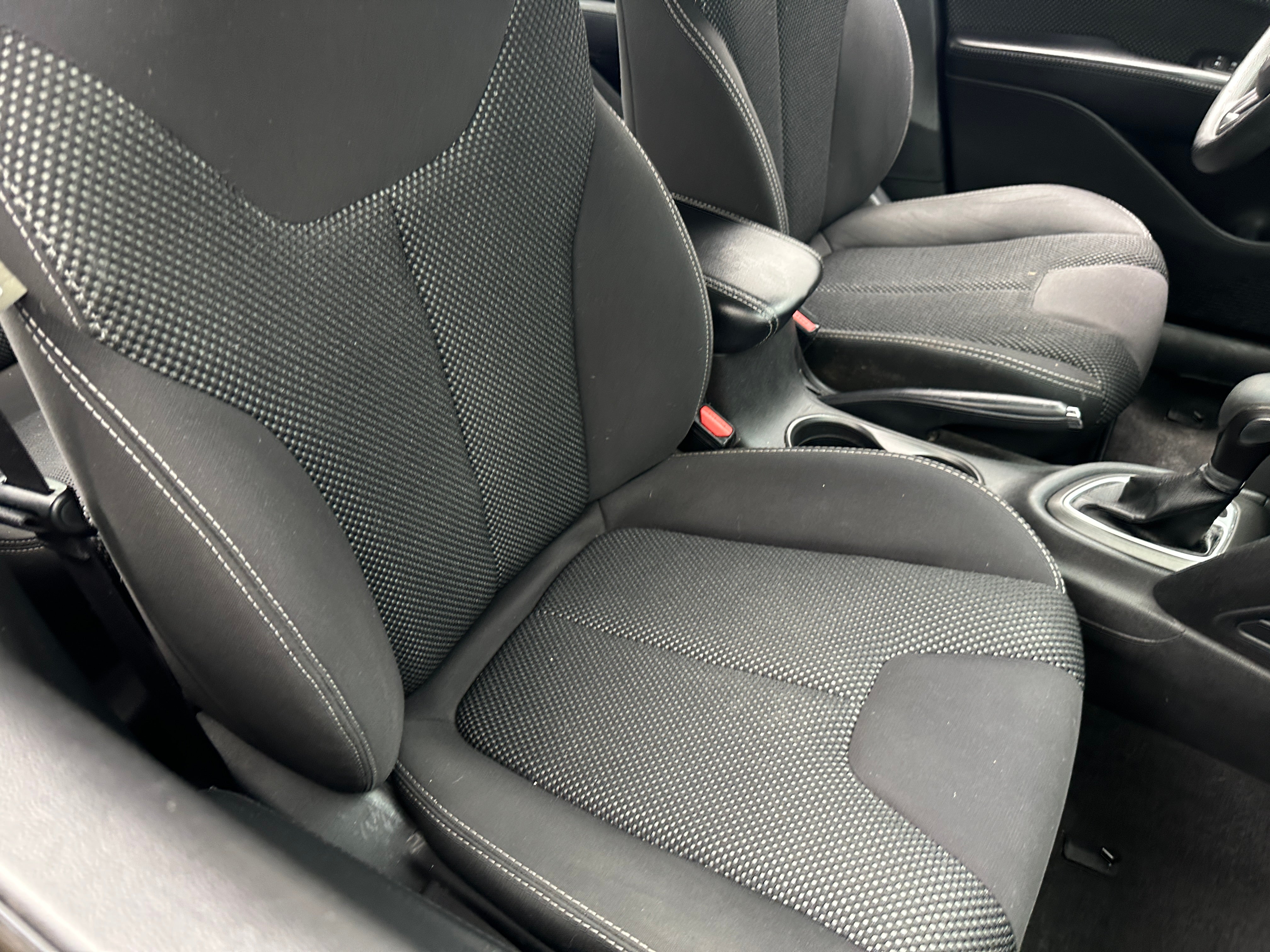 2015 Dodge Dart SXT 2