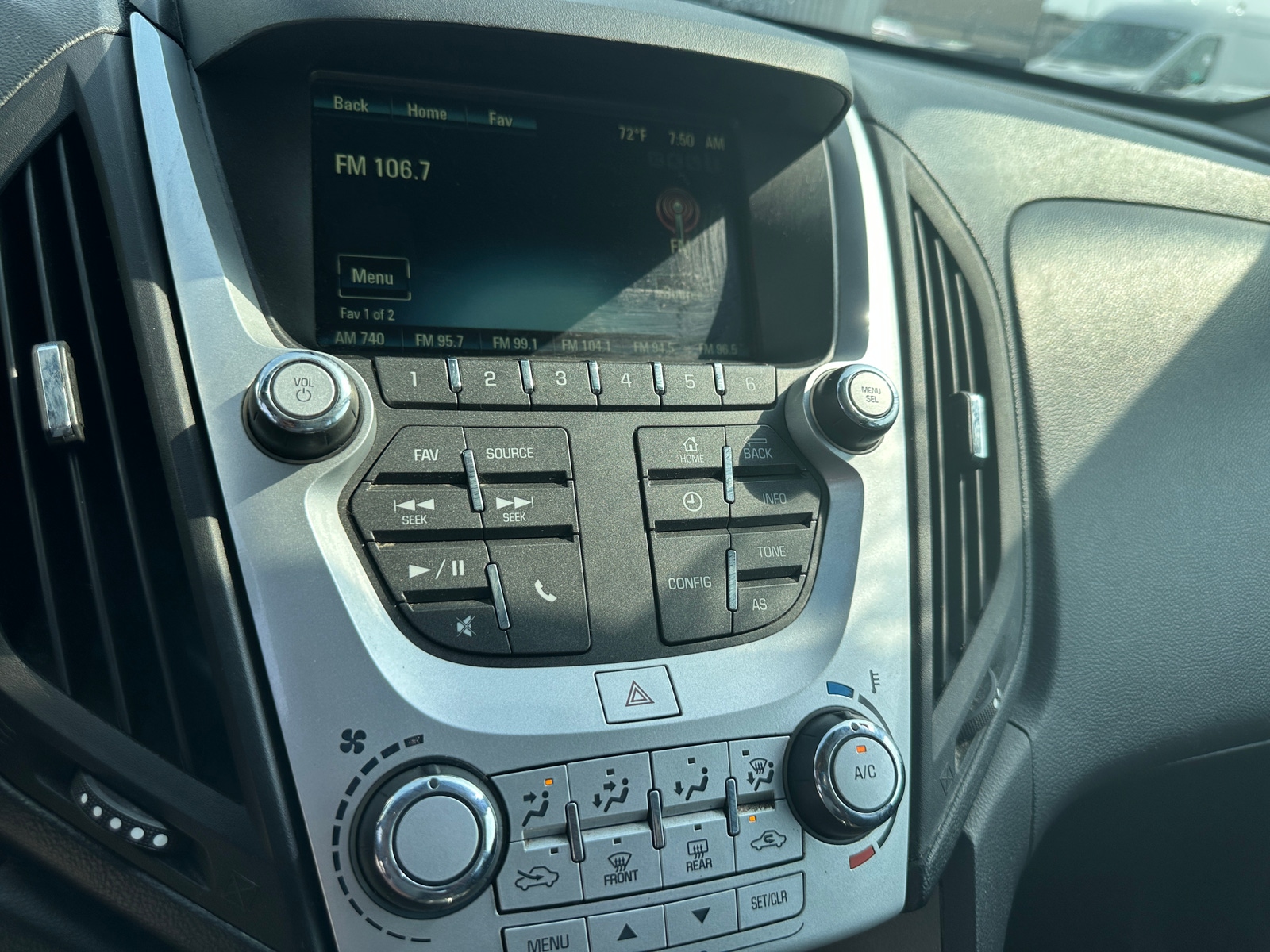 Thumbnail: 2016 Chevrolet Equinox - 4