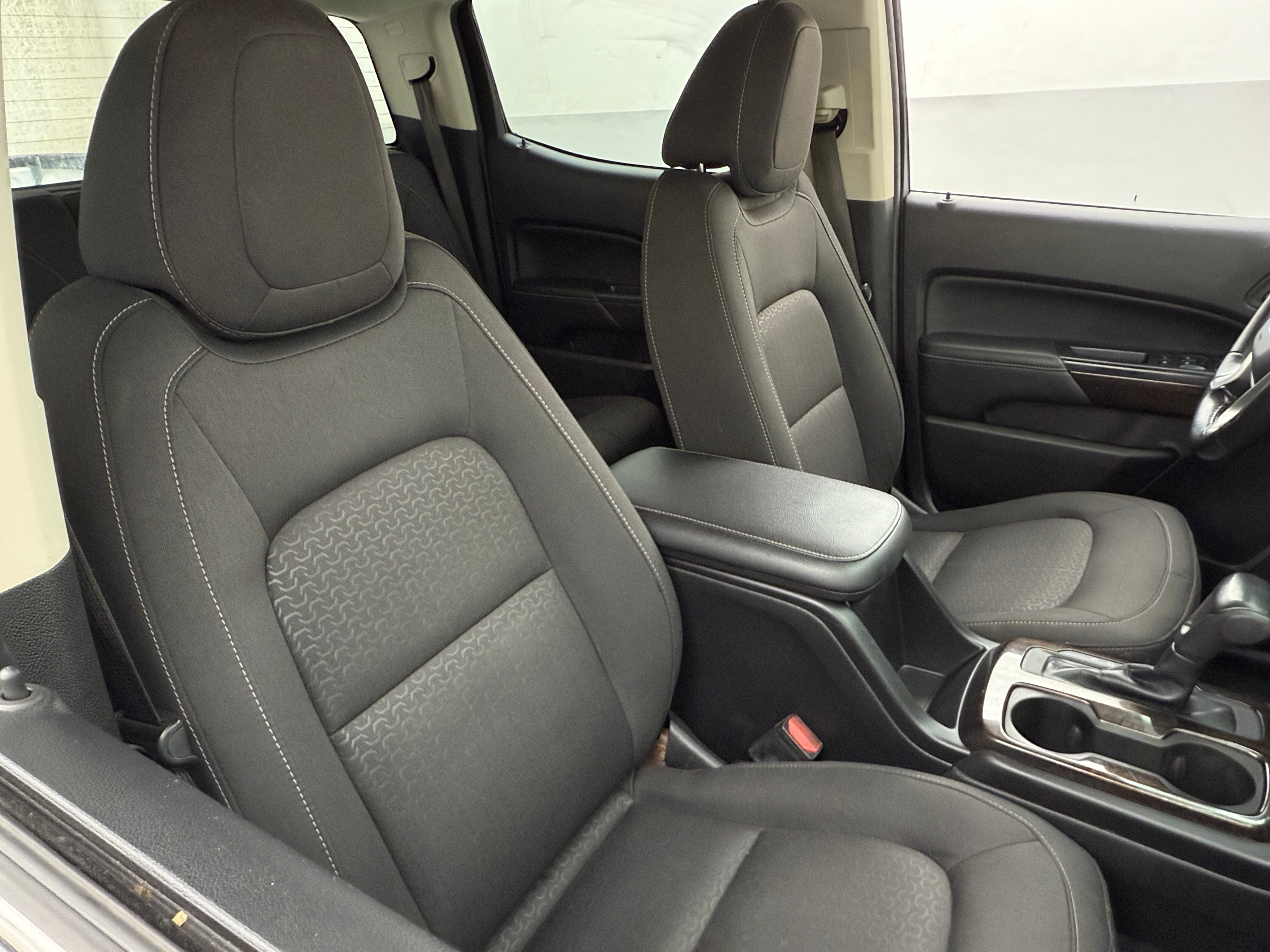 2020 GMC Canyon SLE 2