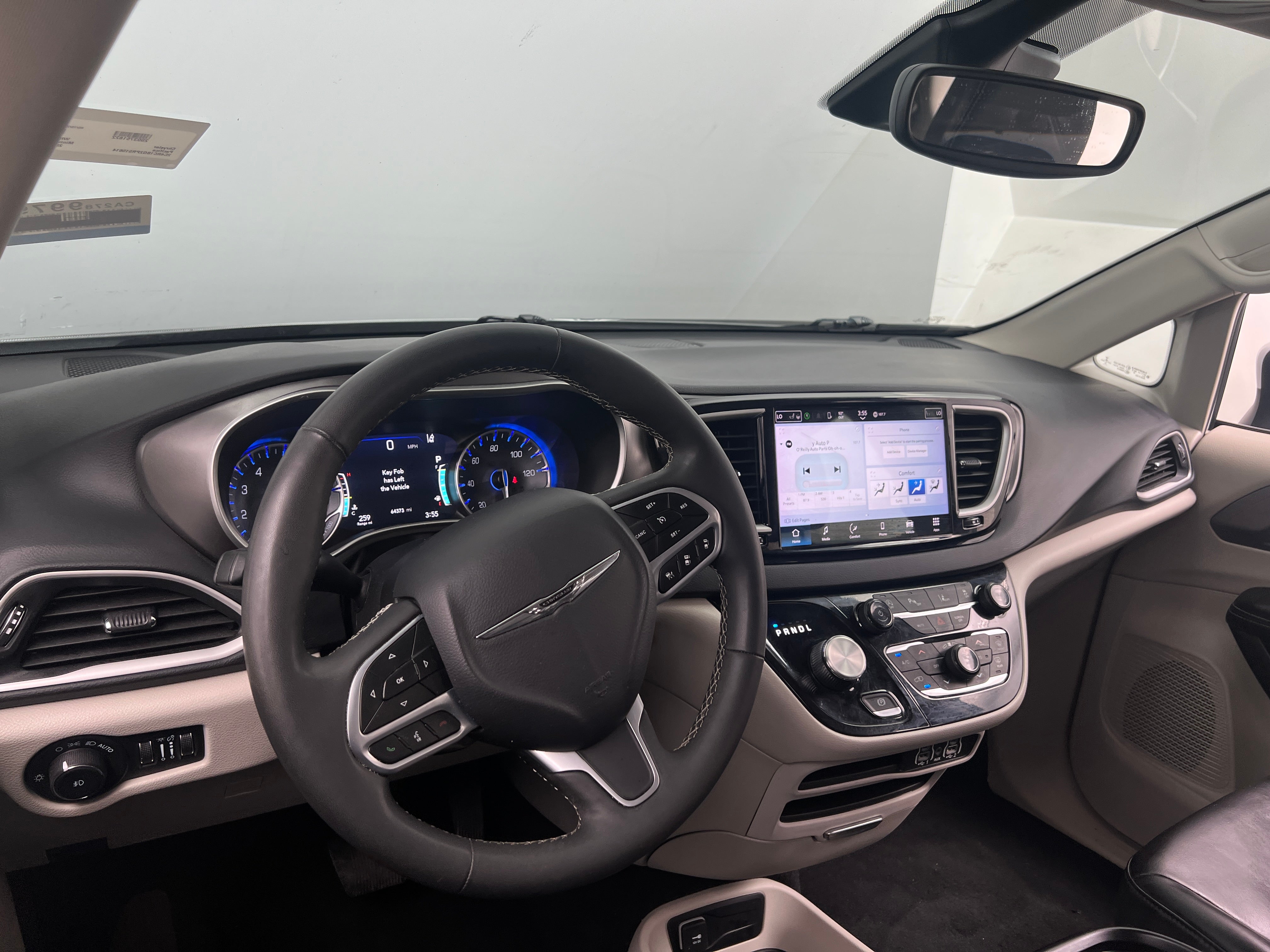 2023 Chrysler Pacifica Touring L 2