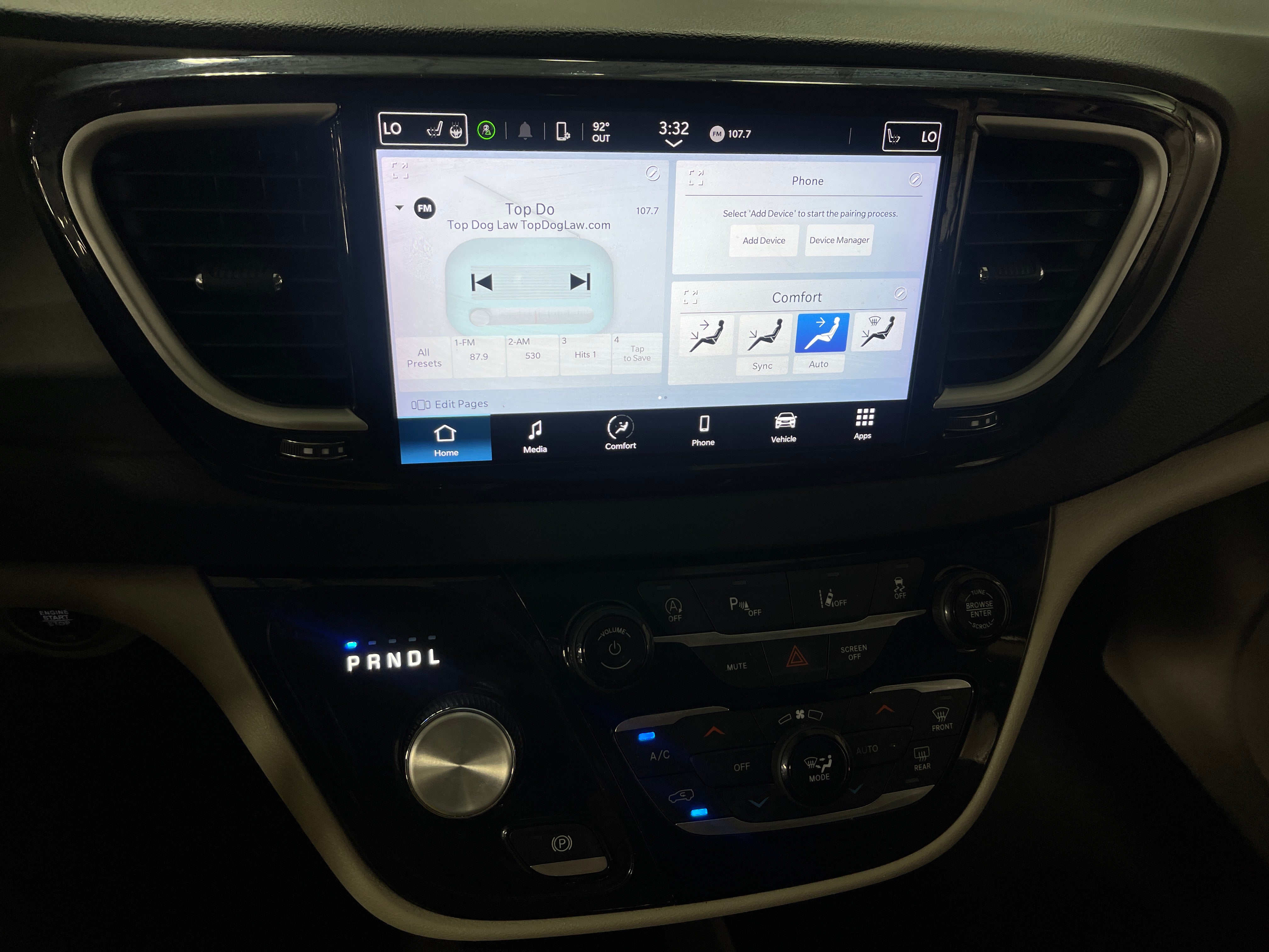 2023 Chrysler Pacifica Touring L 3