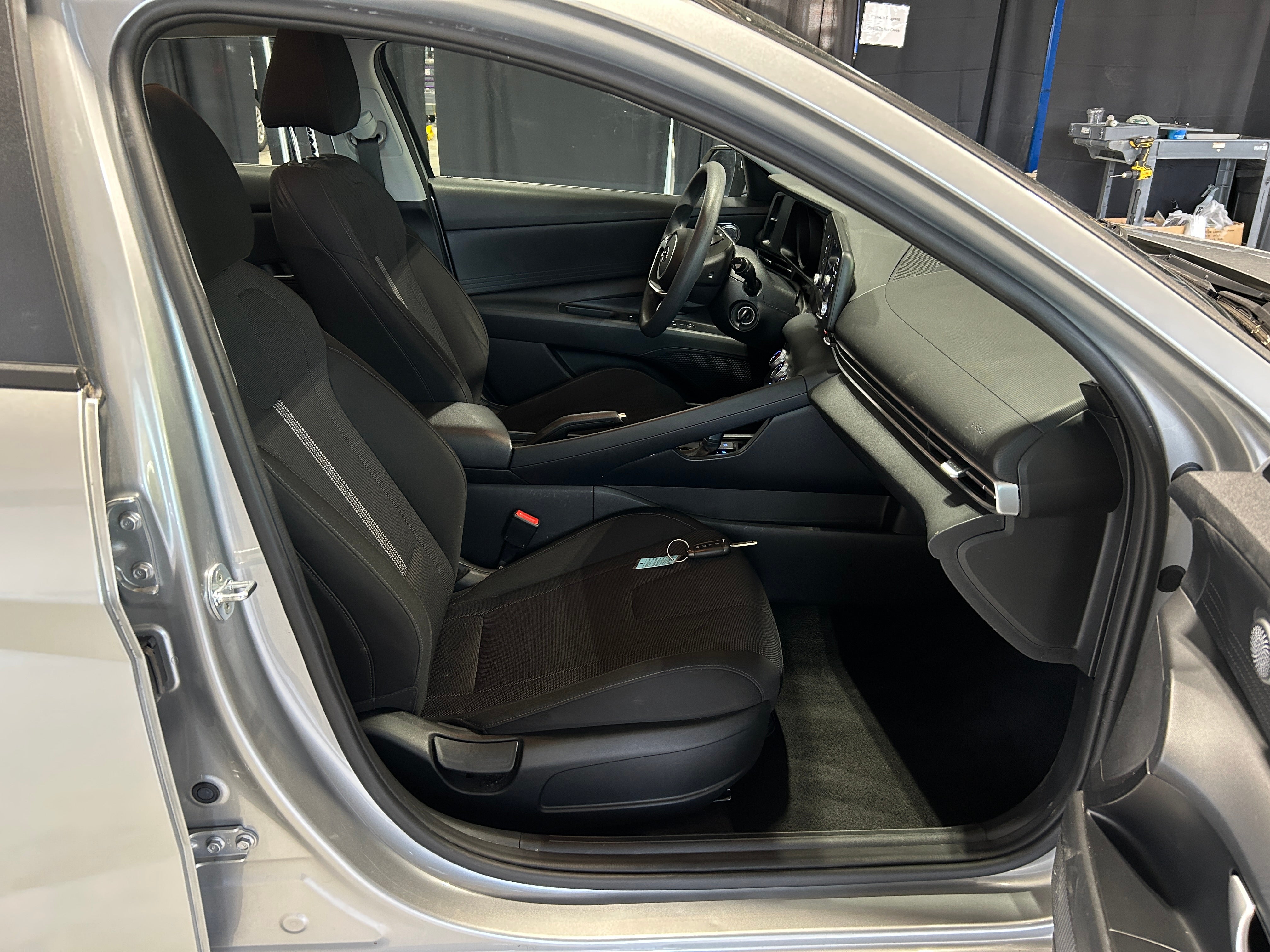 2021 Hyundai Elantra SE 2