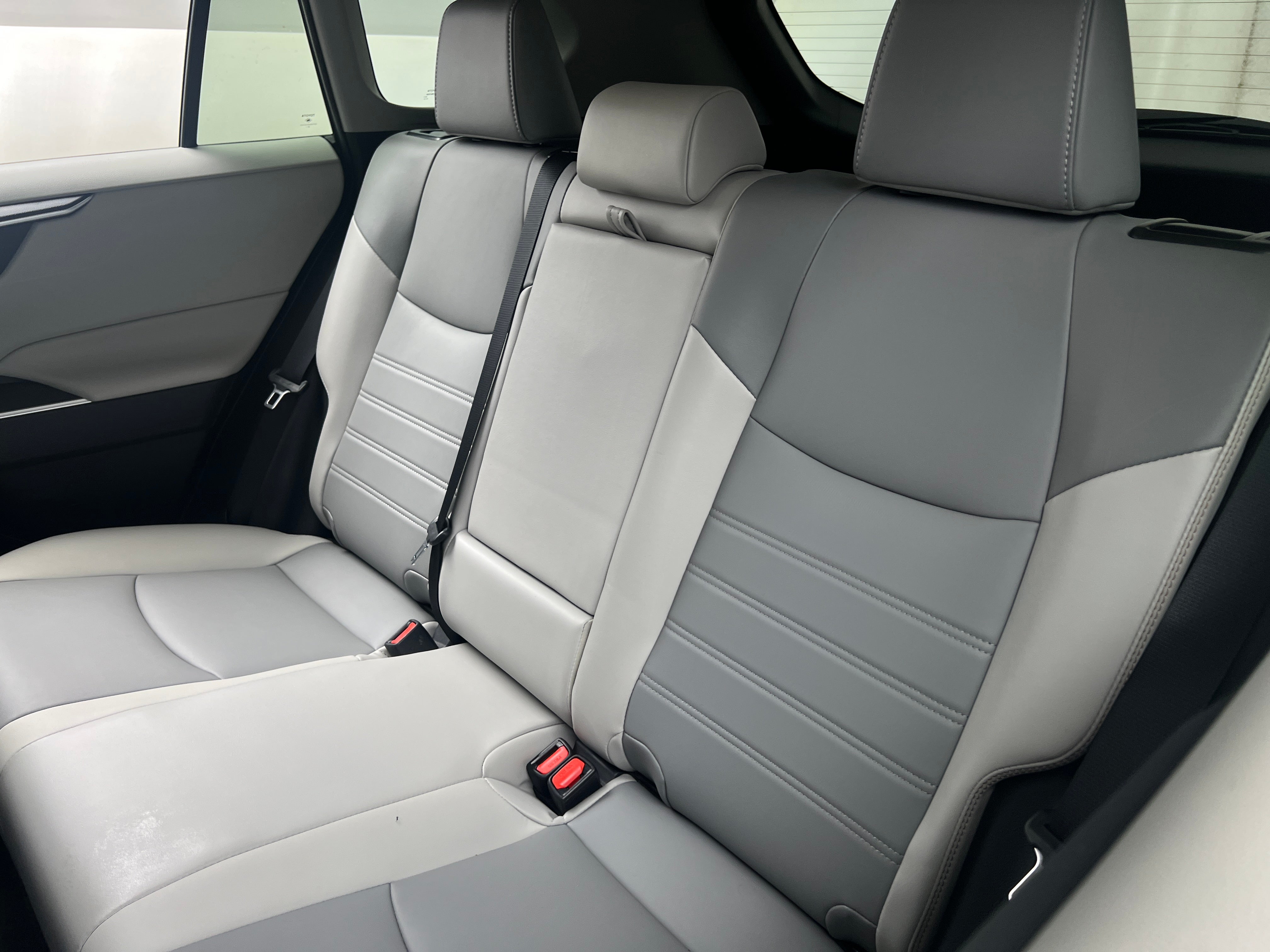 2022 Toyota RAV4 XLE Premium 6