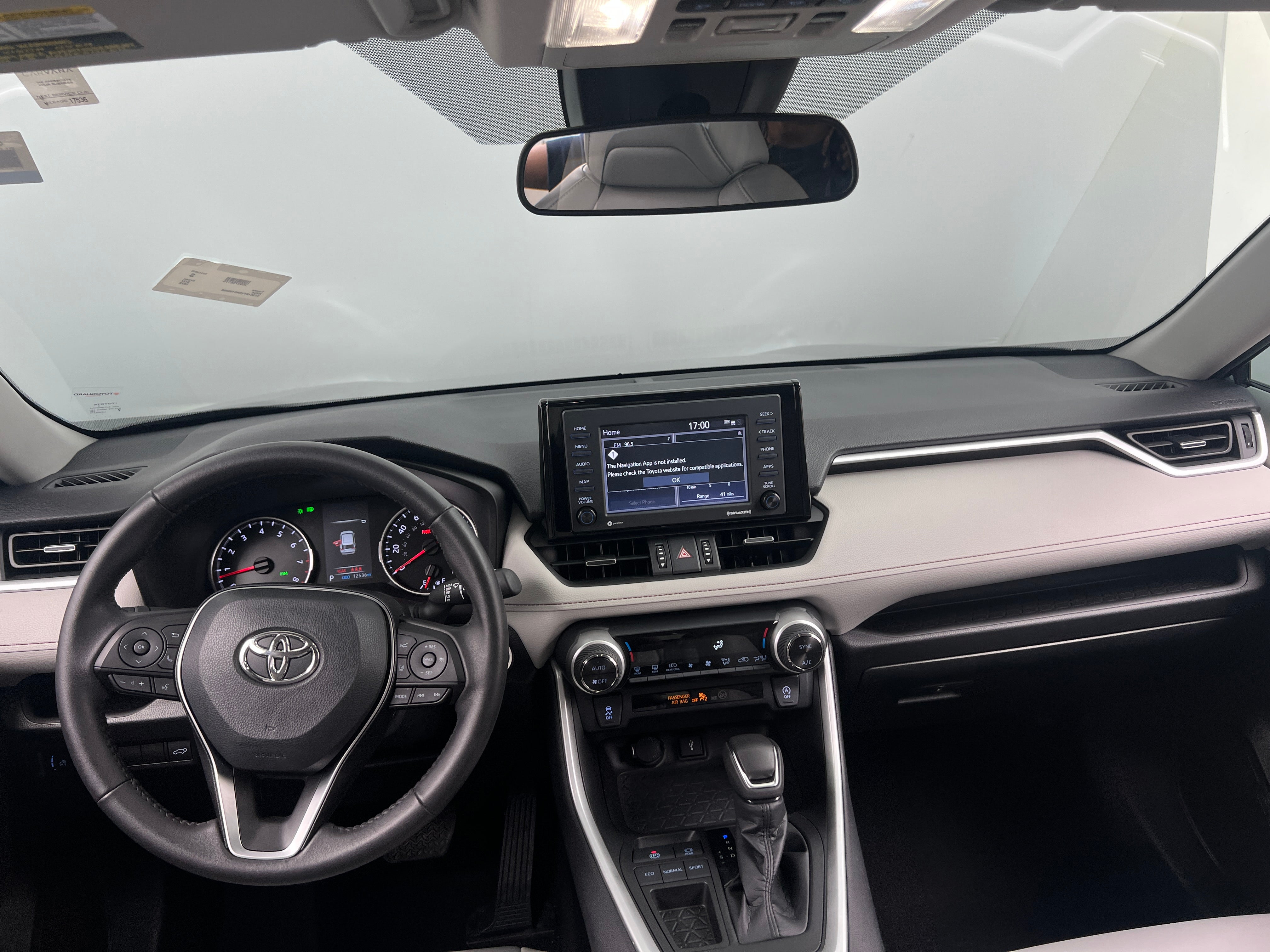 2022 Toyota RAV4 XLE Premium 3