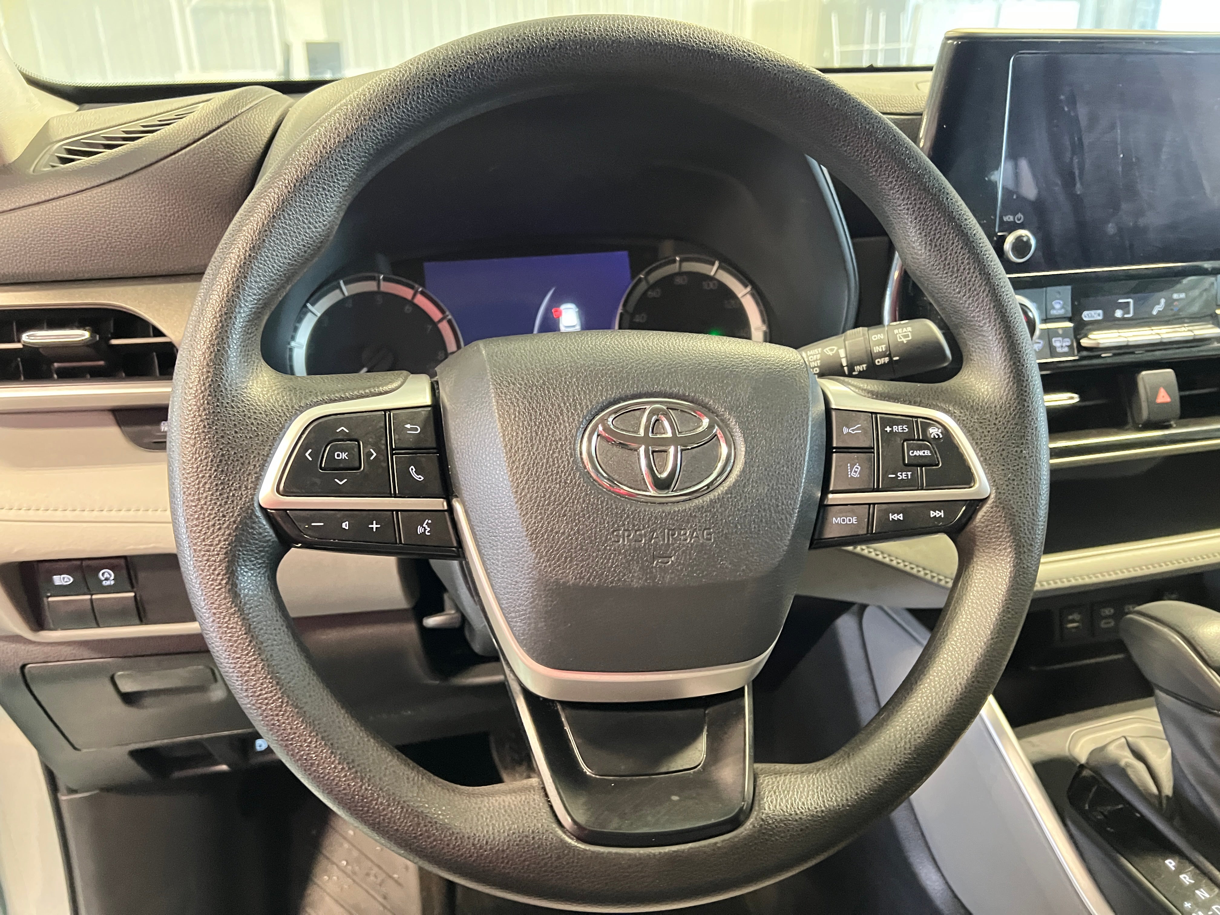2023 Toyota Highlander L 5