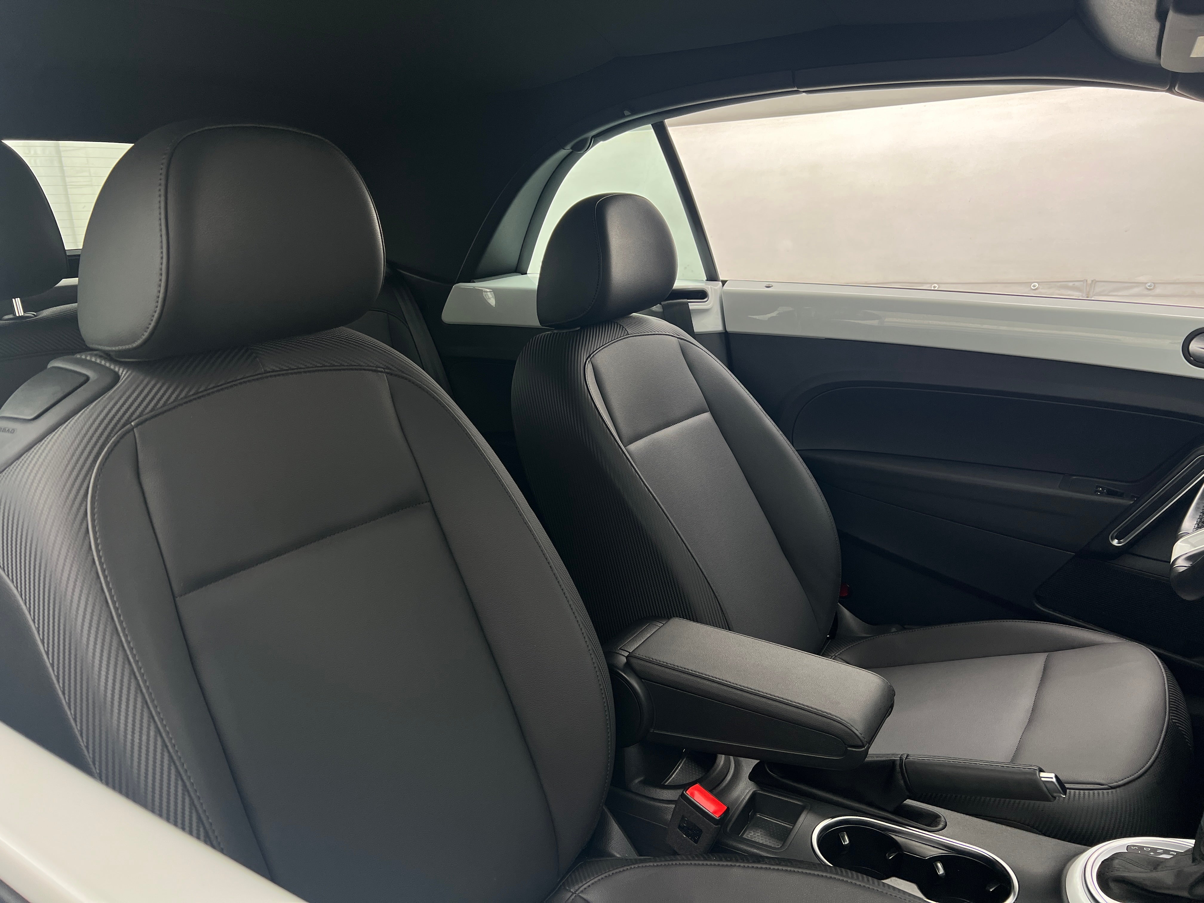 2018 Volkswagen Beetle S 2