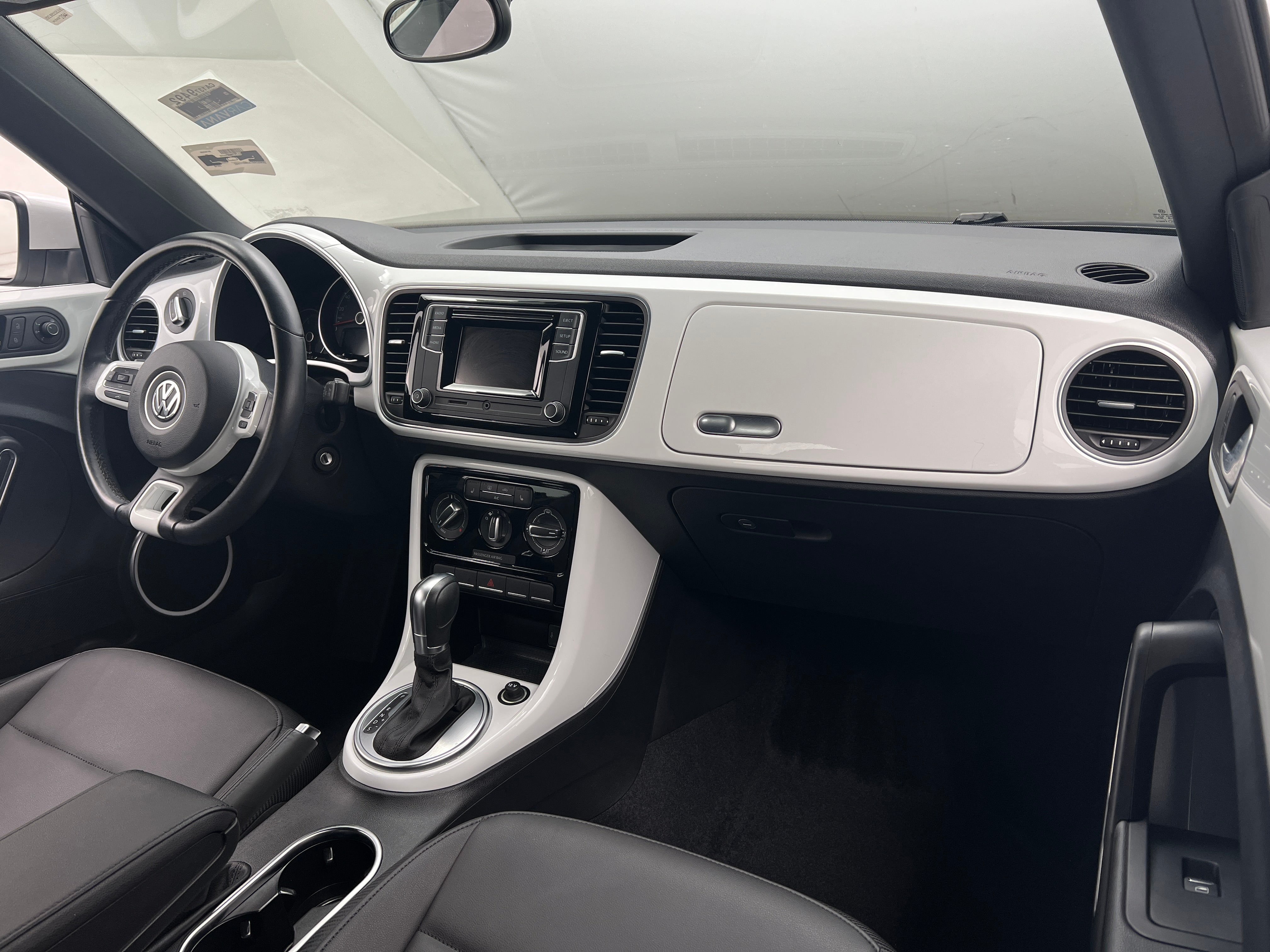 2018 Volkswagen Beetle S 3