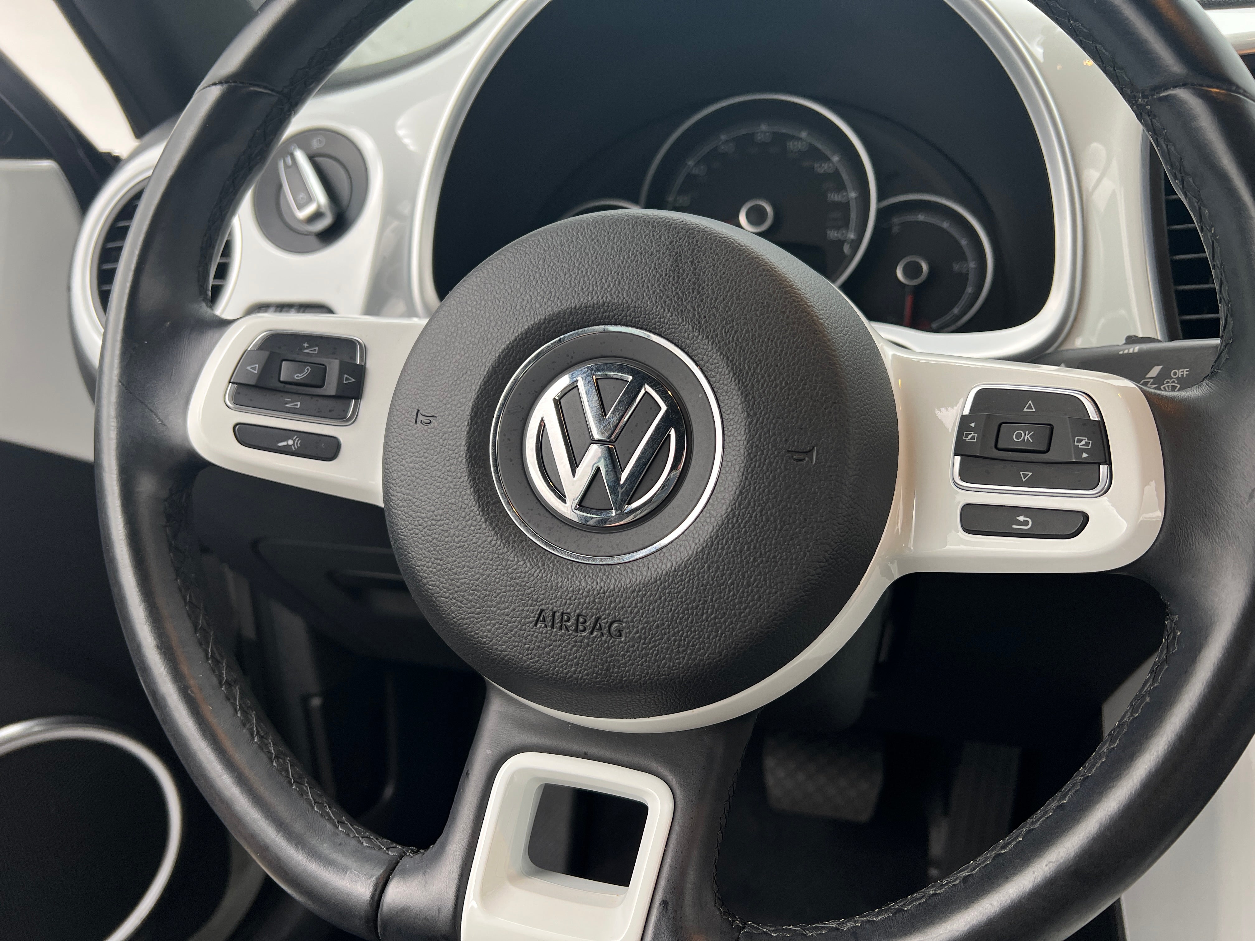 2018 Volkswagen Beetle S 5