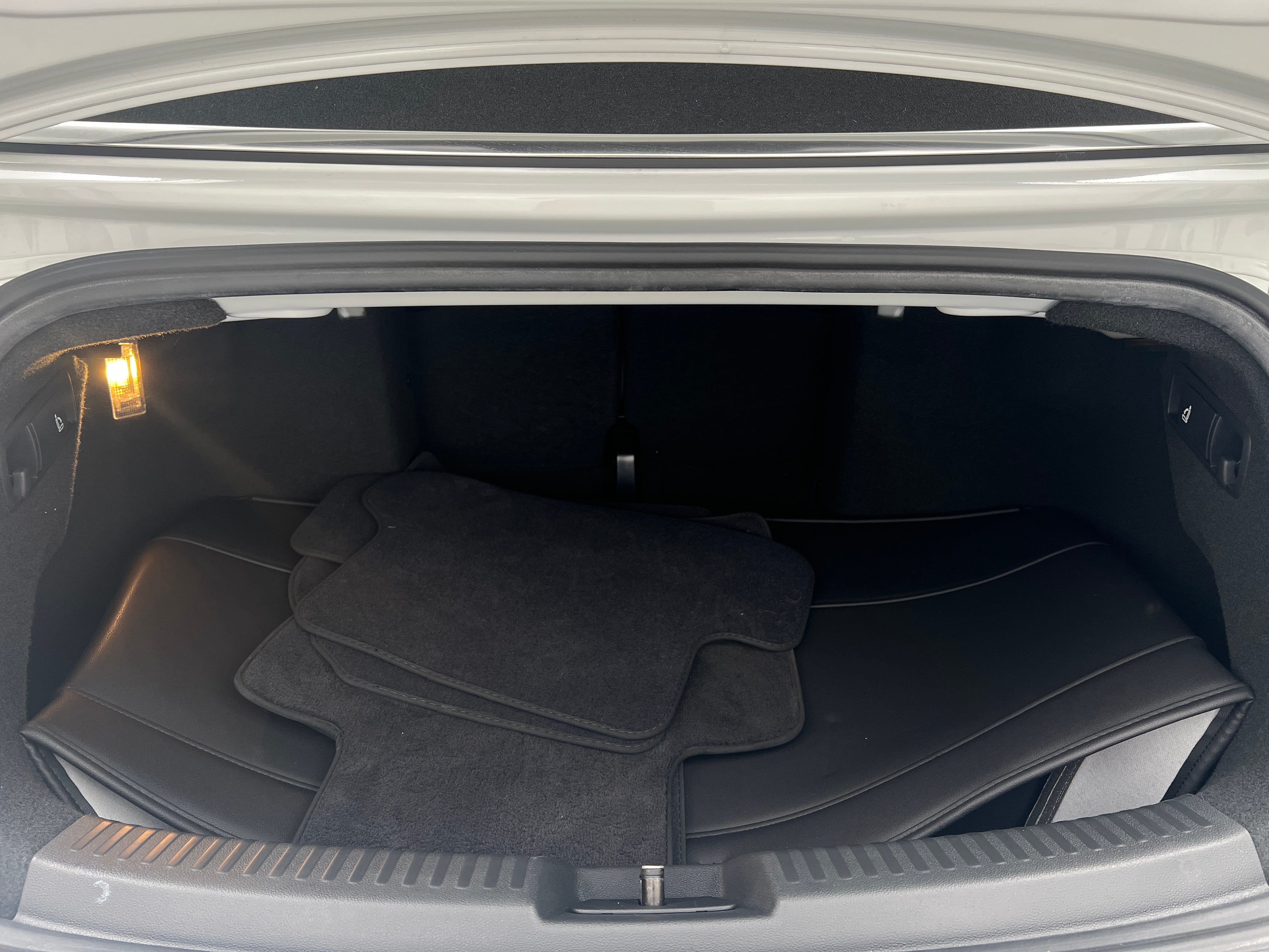 2018 Volkswagen Beetle S 7