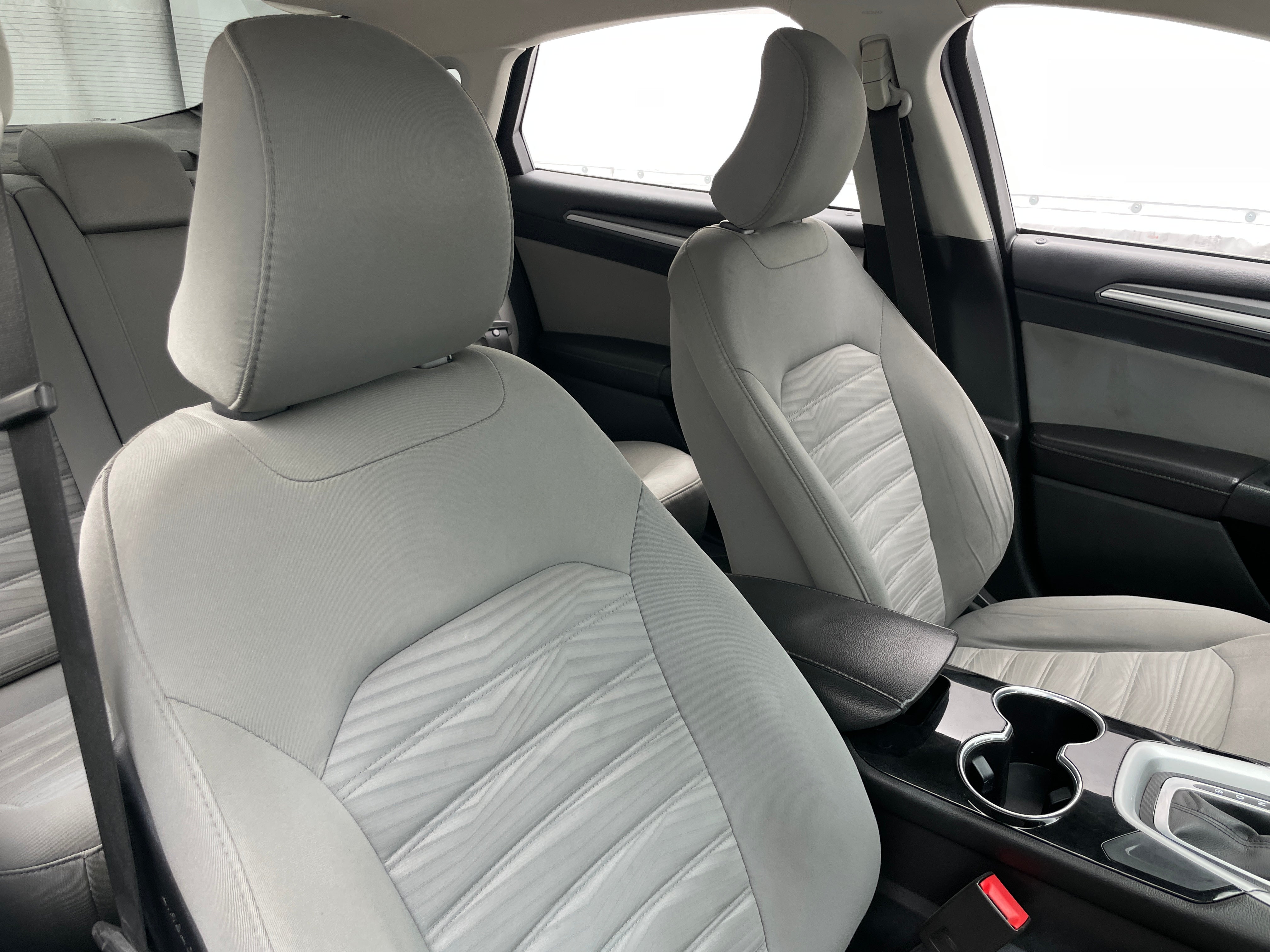 2016 Ford Fusion S 2