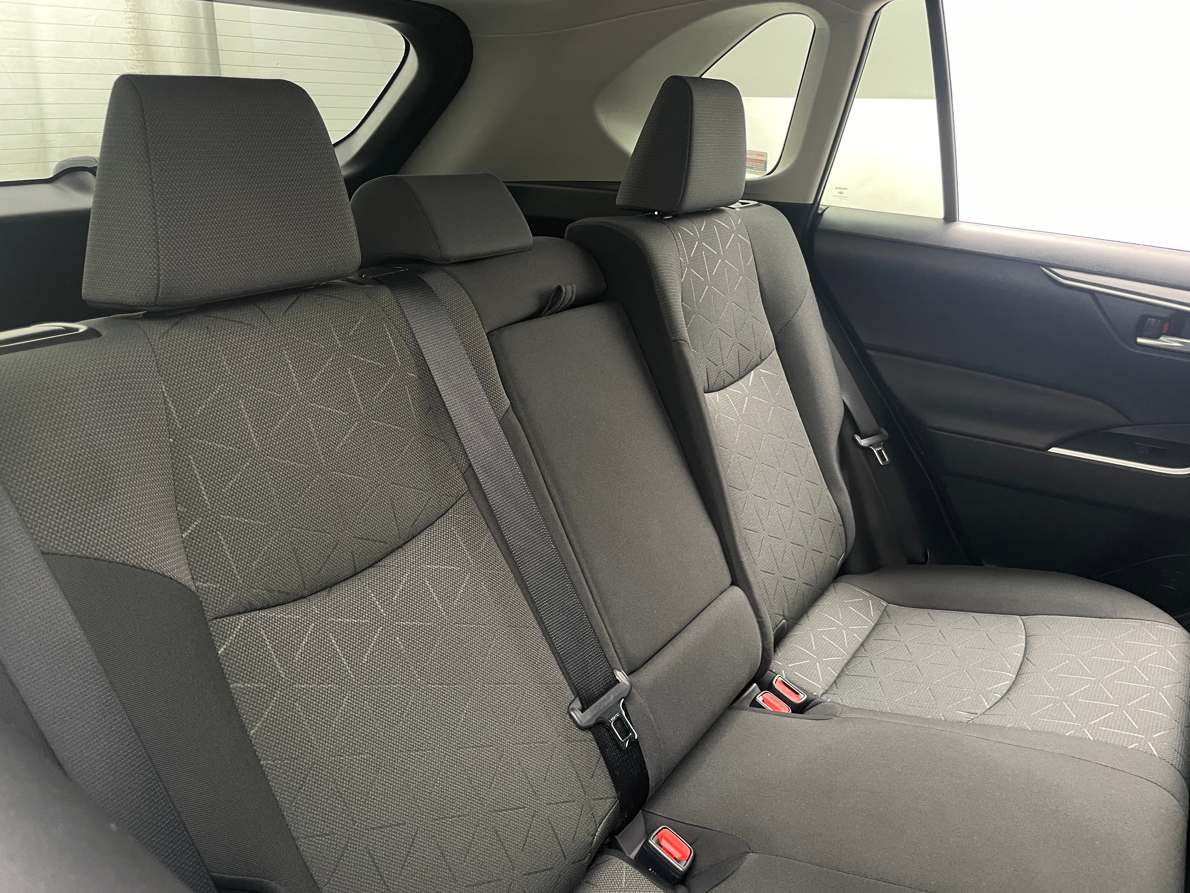2021 Toyota RAV4 XLE 6