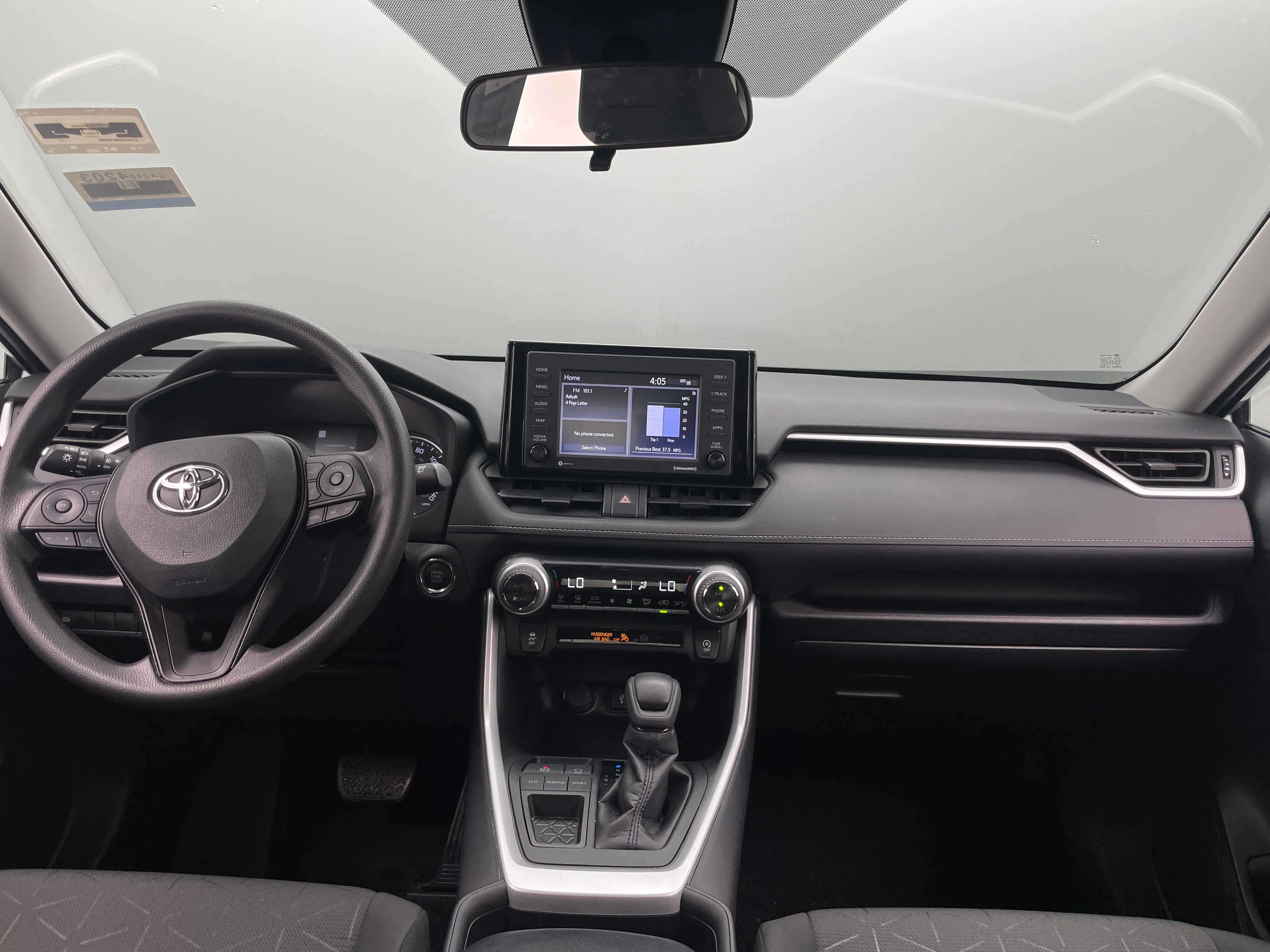2021 Toyota RAV4 XLE 3