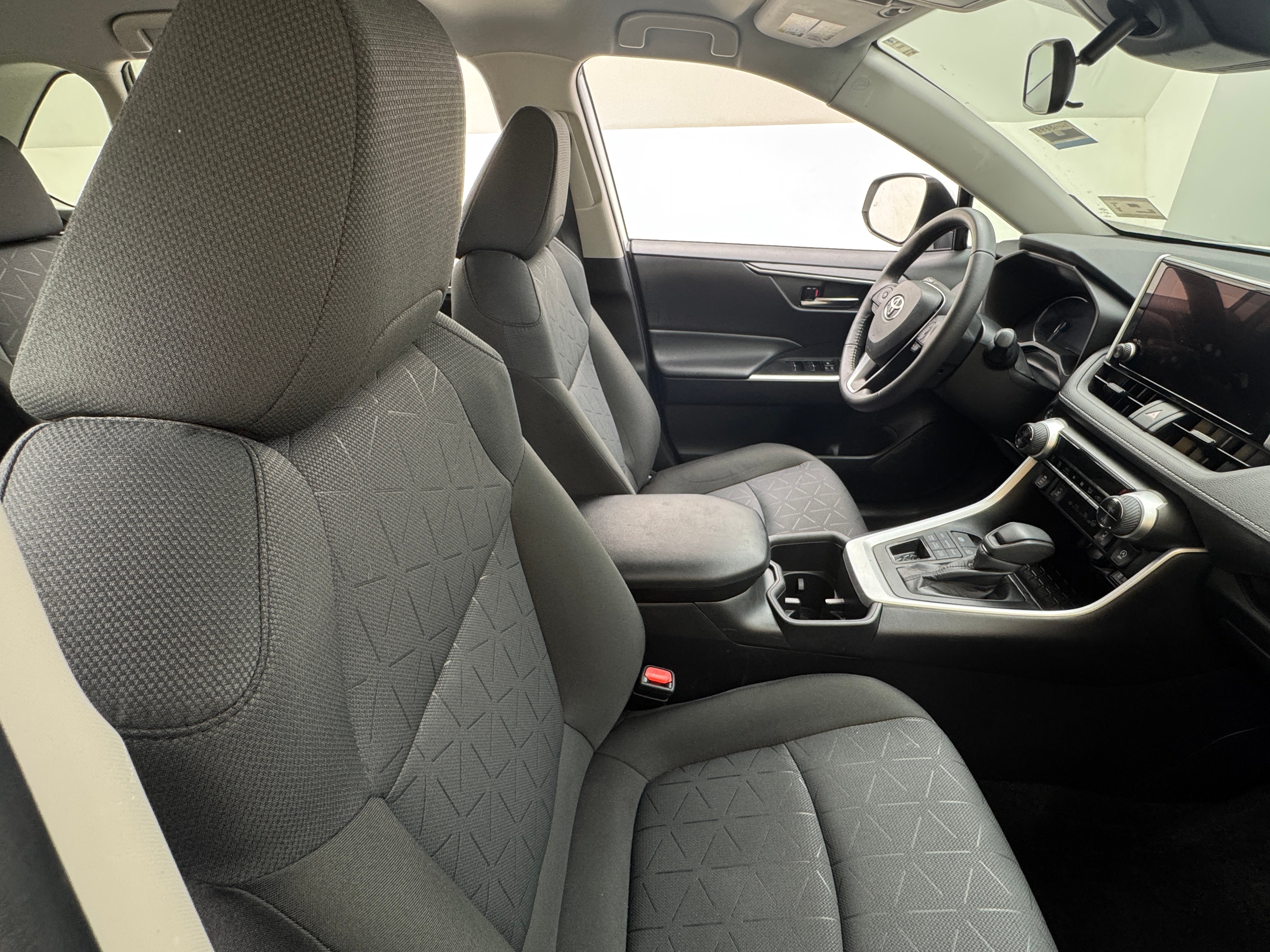 2024 Toyota RAV4 XLE 2