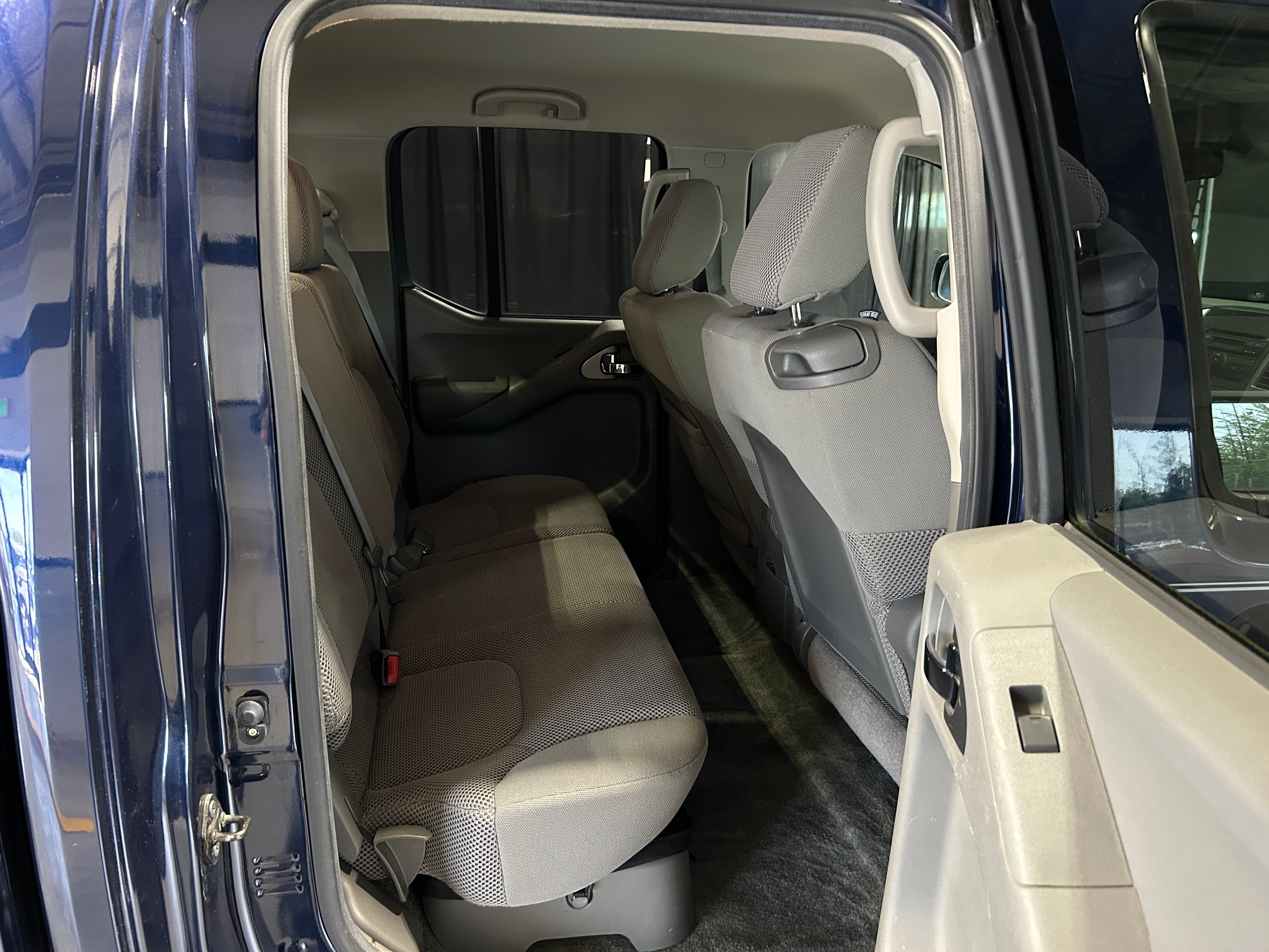 2011 Nissan Frontier SV 6
