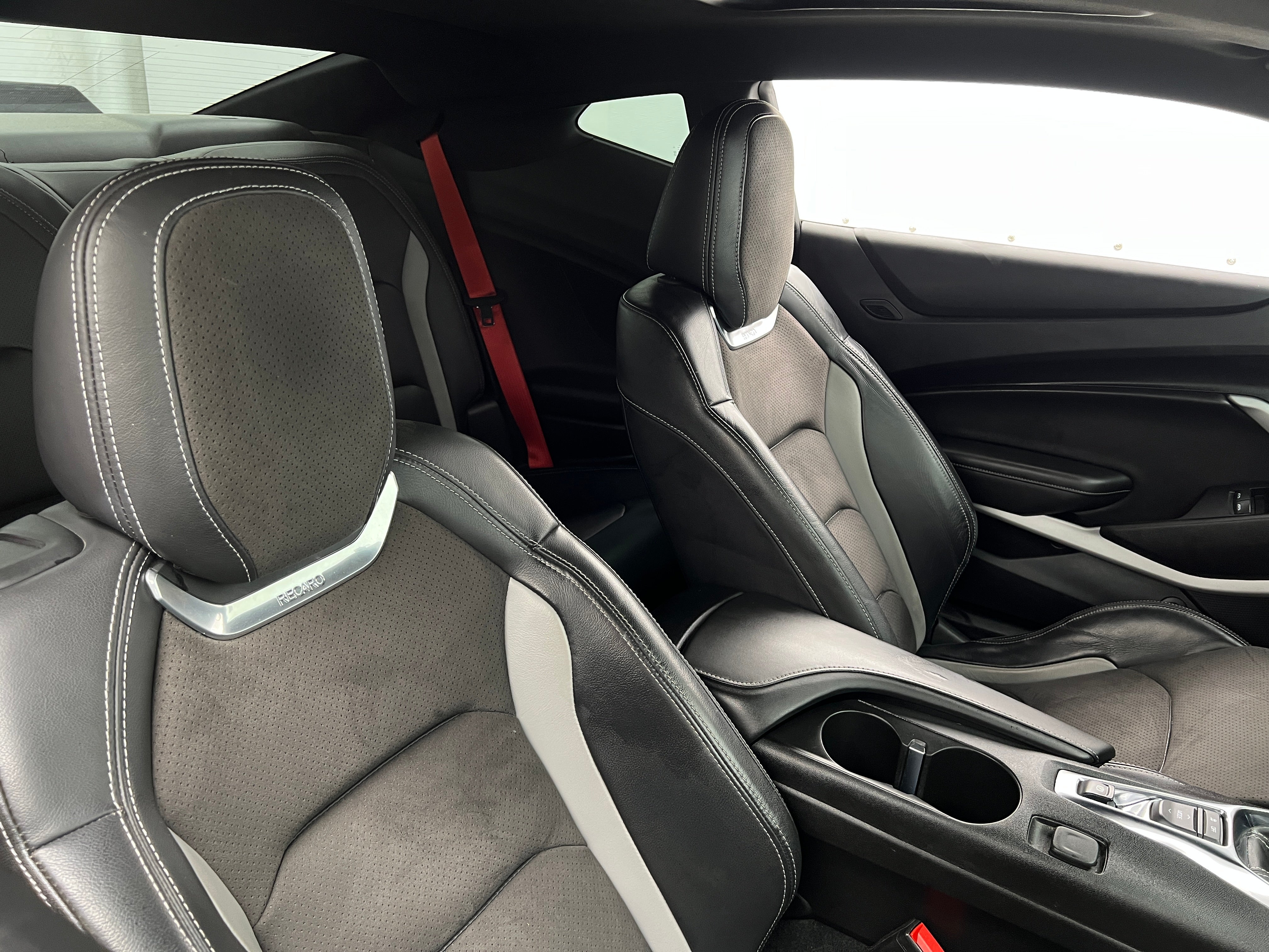 2022 Chevrolet Camaro  2