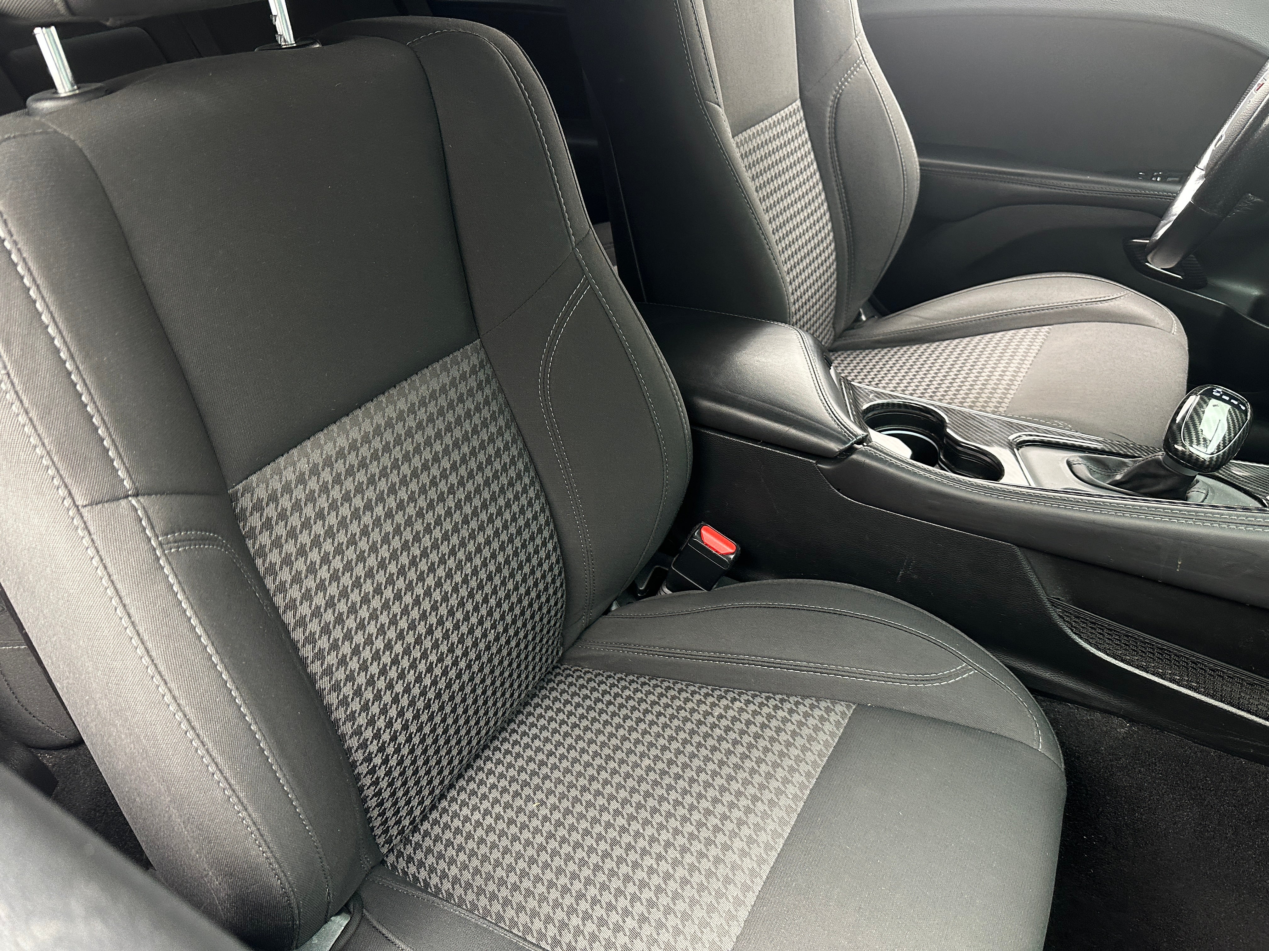 2019 Dodge Challenger SXT 2