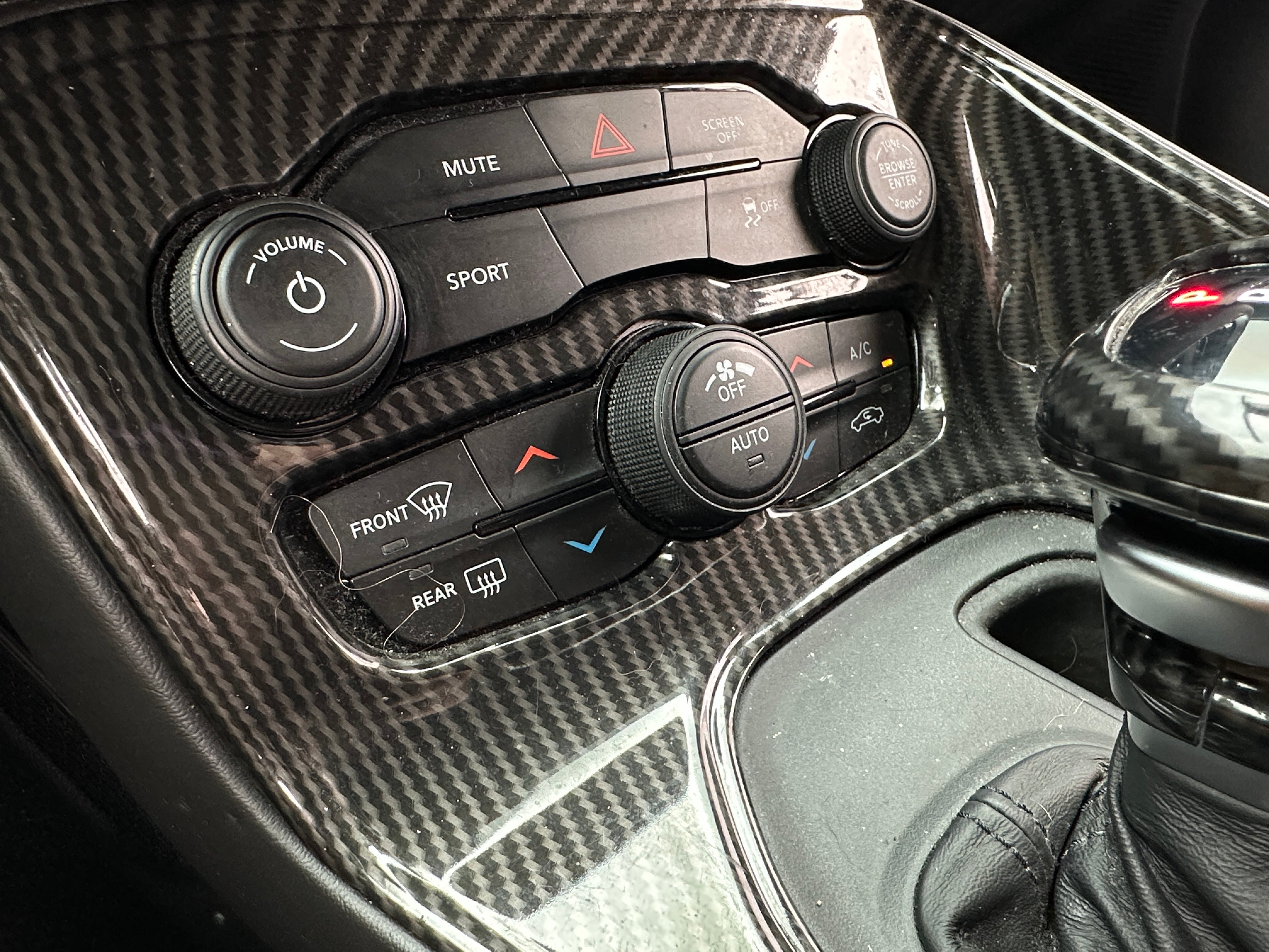 2019 Dodge Challenger SXT 3
