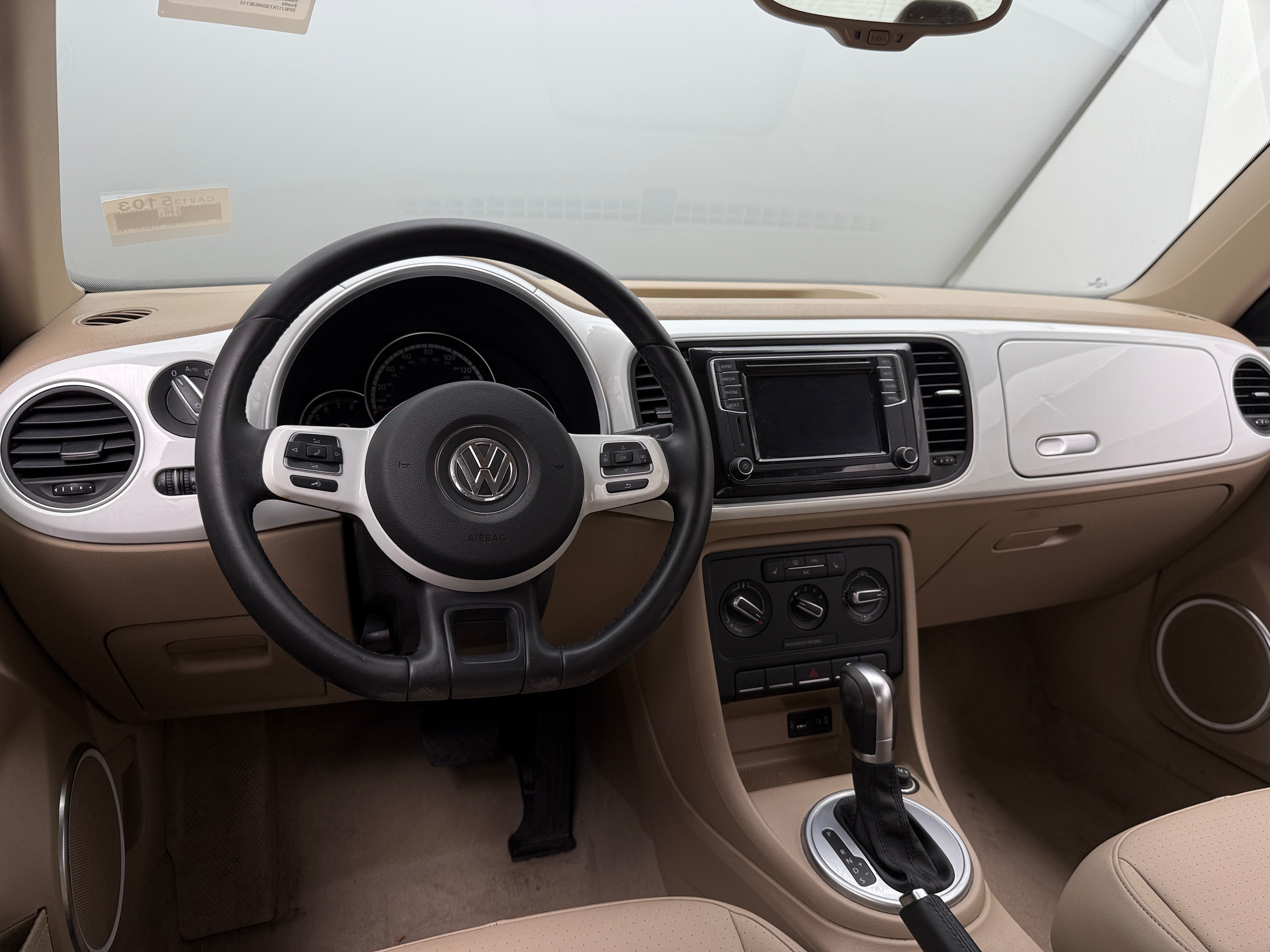 2016 Volkswagen Beetle SE 3