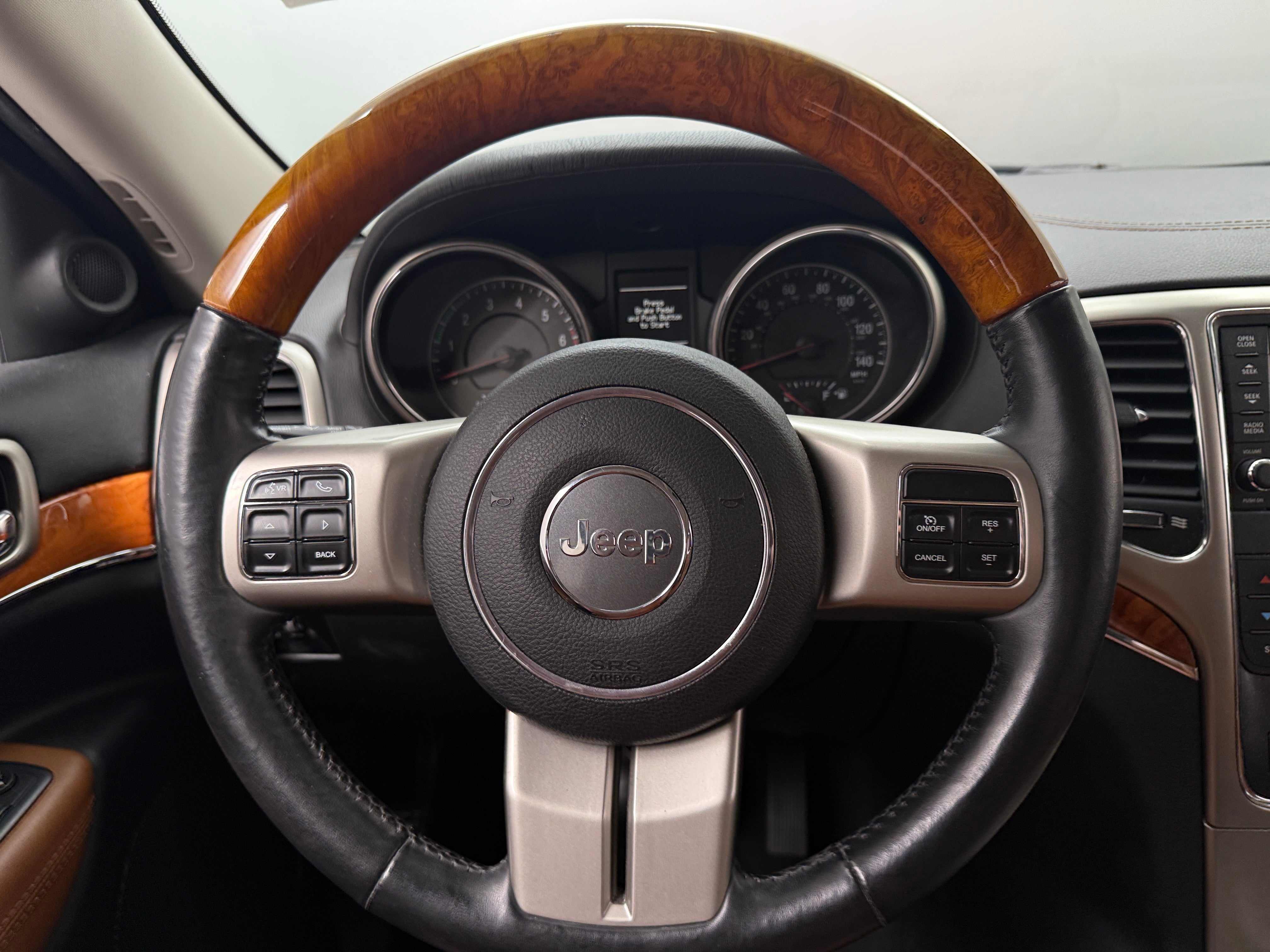 2012 Jeep Grand Cherokee Overland 4