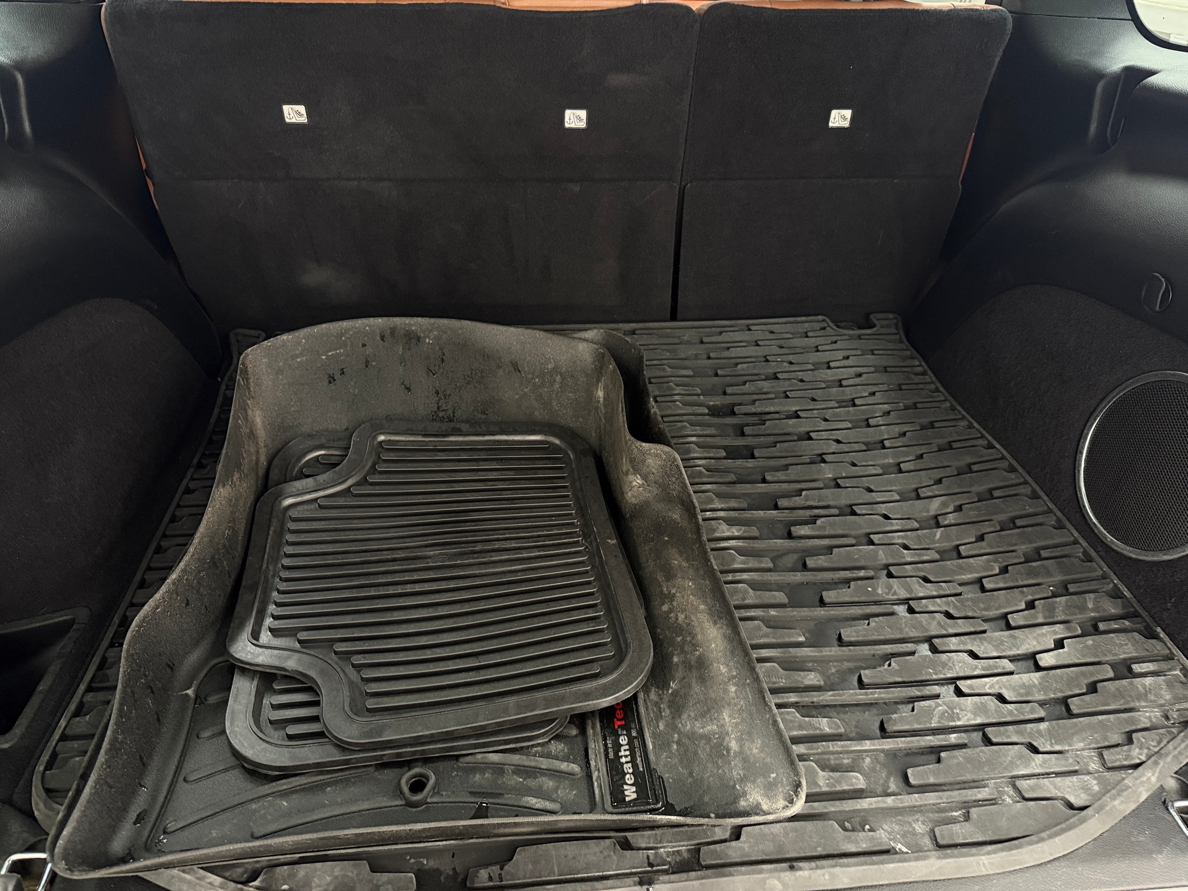 2012 Jeep Grand Cherokee Overland 6