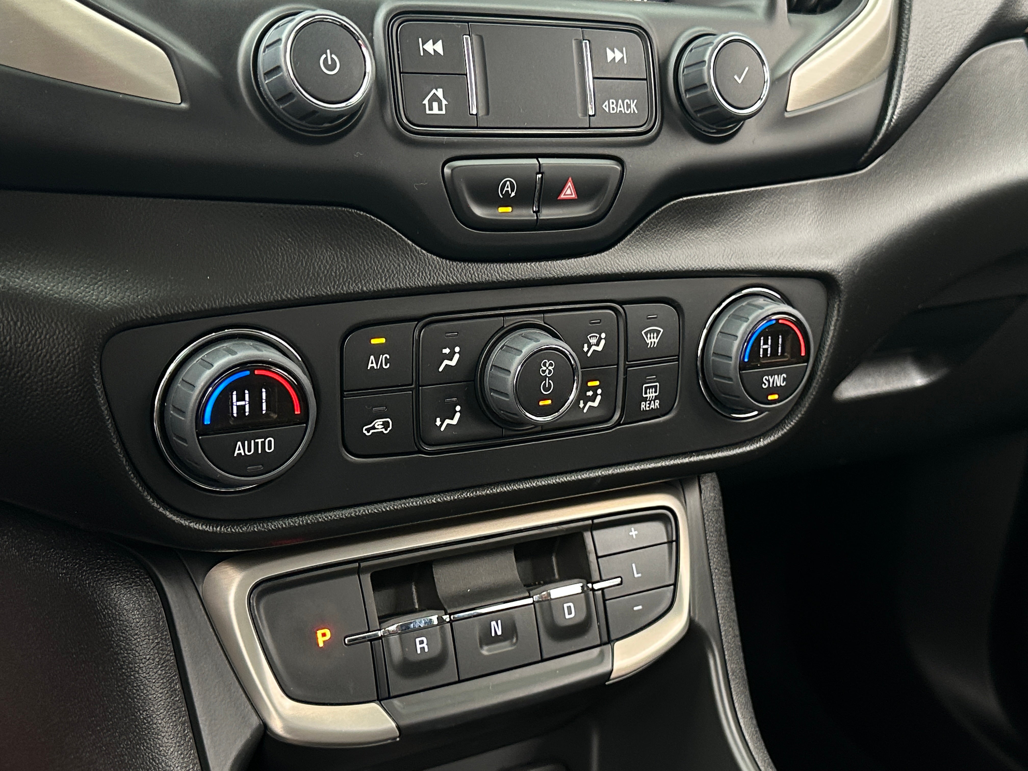 2022 GMC Terrain Denali 3