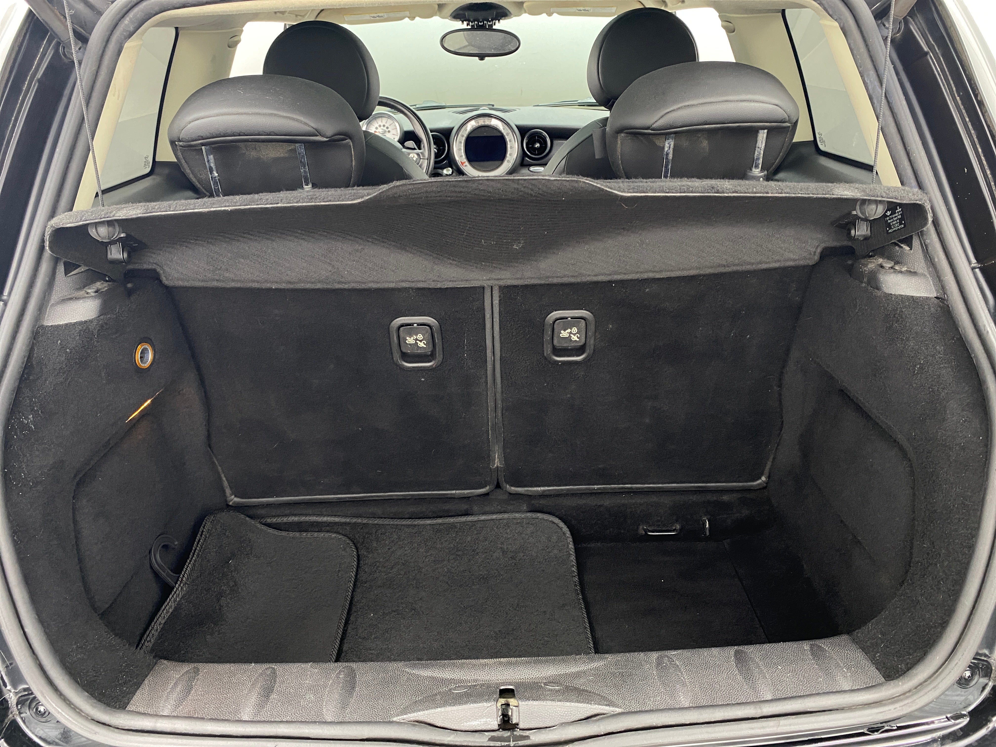2013 MINI Cooper Hardtop S 6