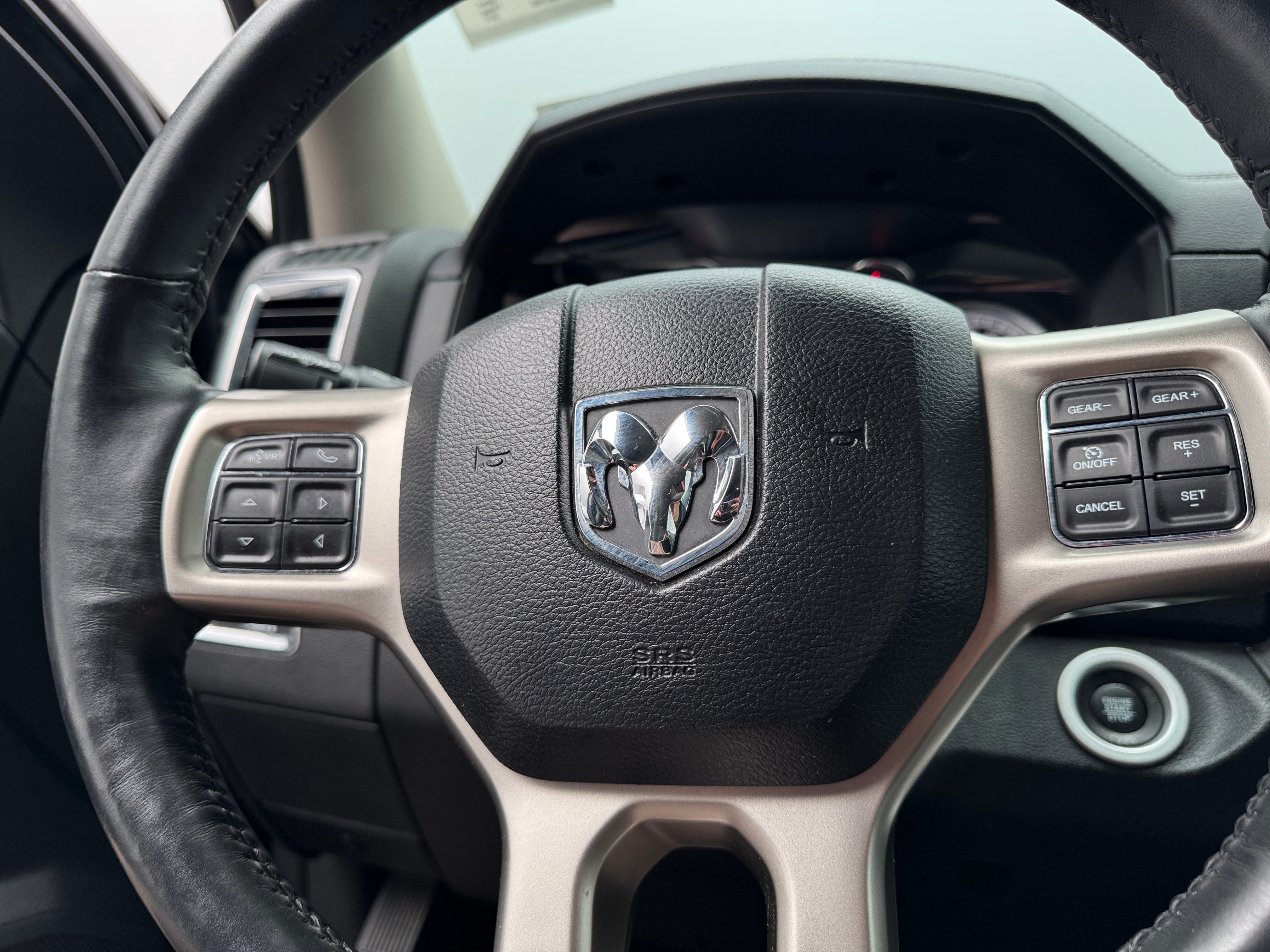 2017 RAM 1500 Laramie 4