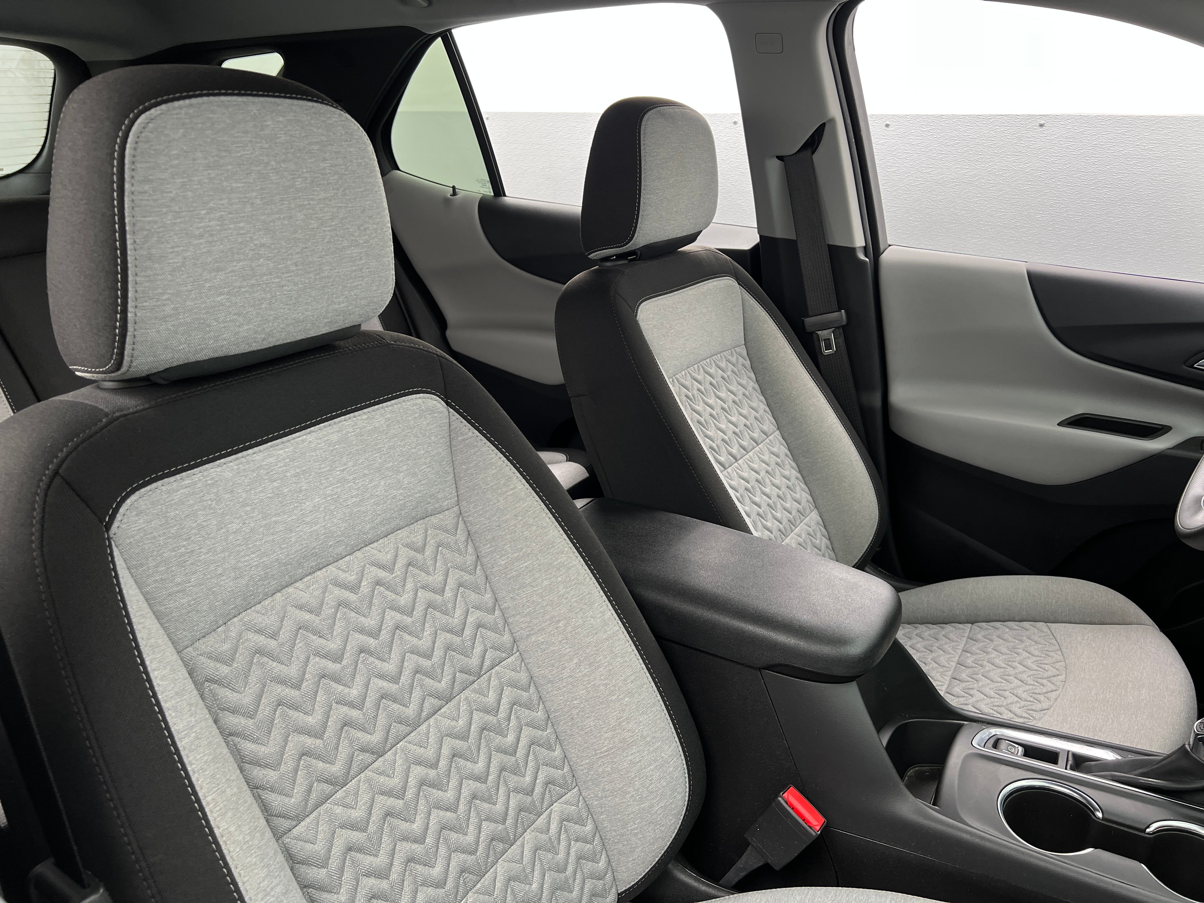2023 Chevrolet Equinox LS 2
