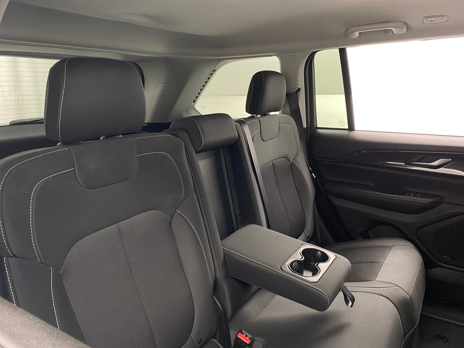 Thumbnail: 2023 Jeep Grand Cherokee - 6