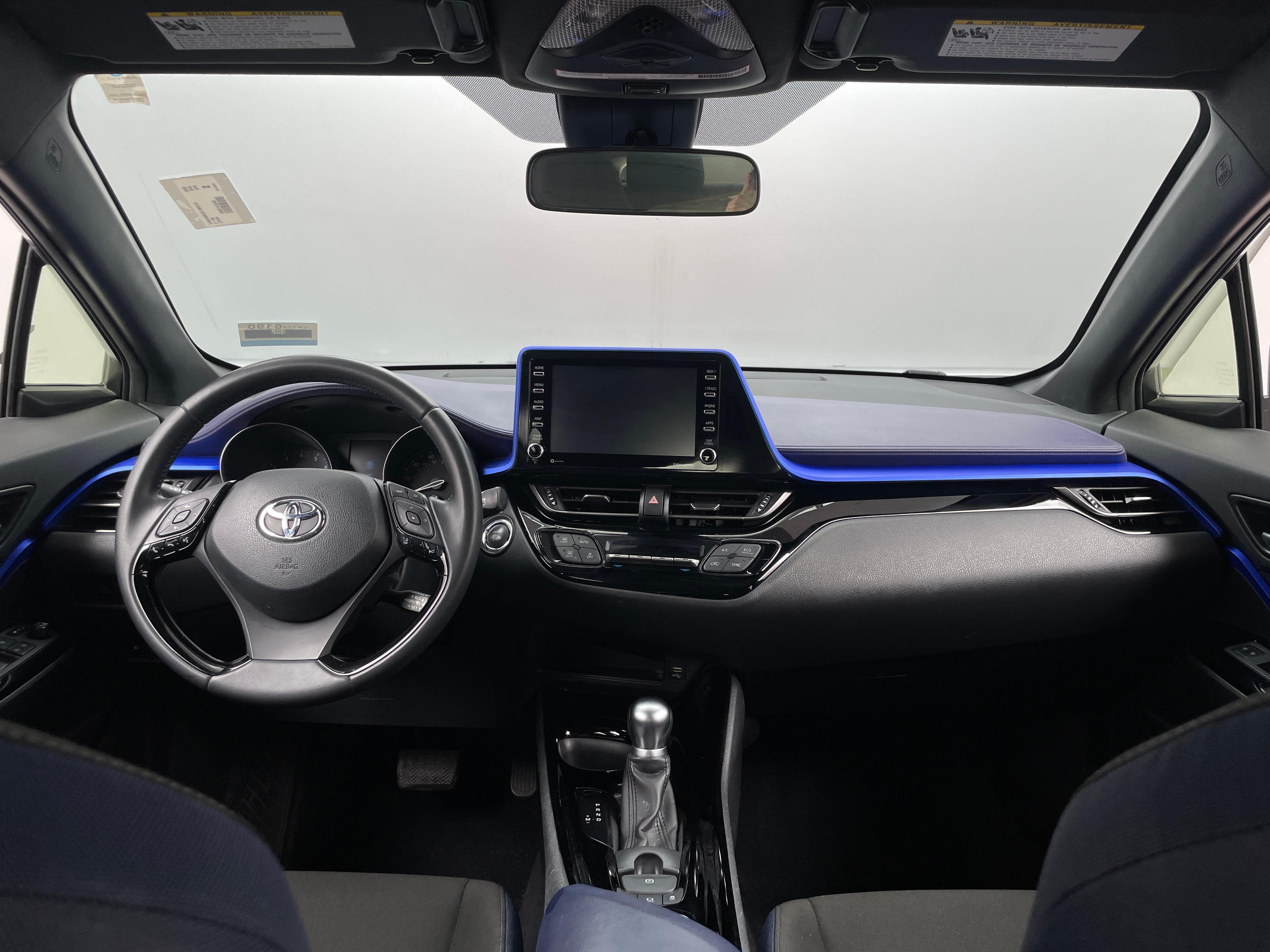 2020 Toyota C-HR XLE 3
