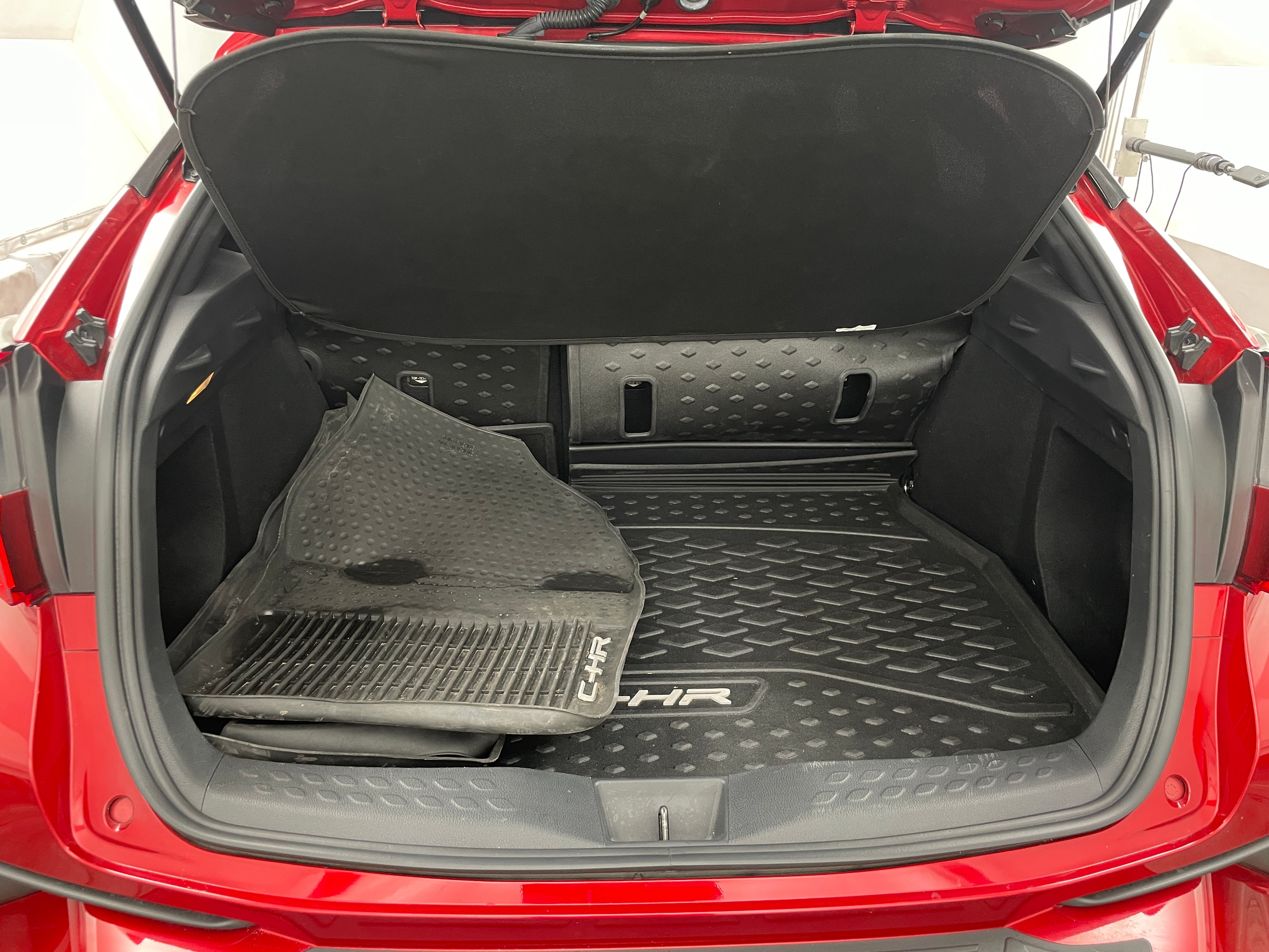 2020 Toyota C-HR XLE 7