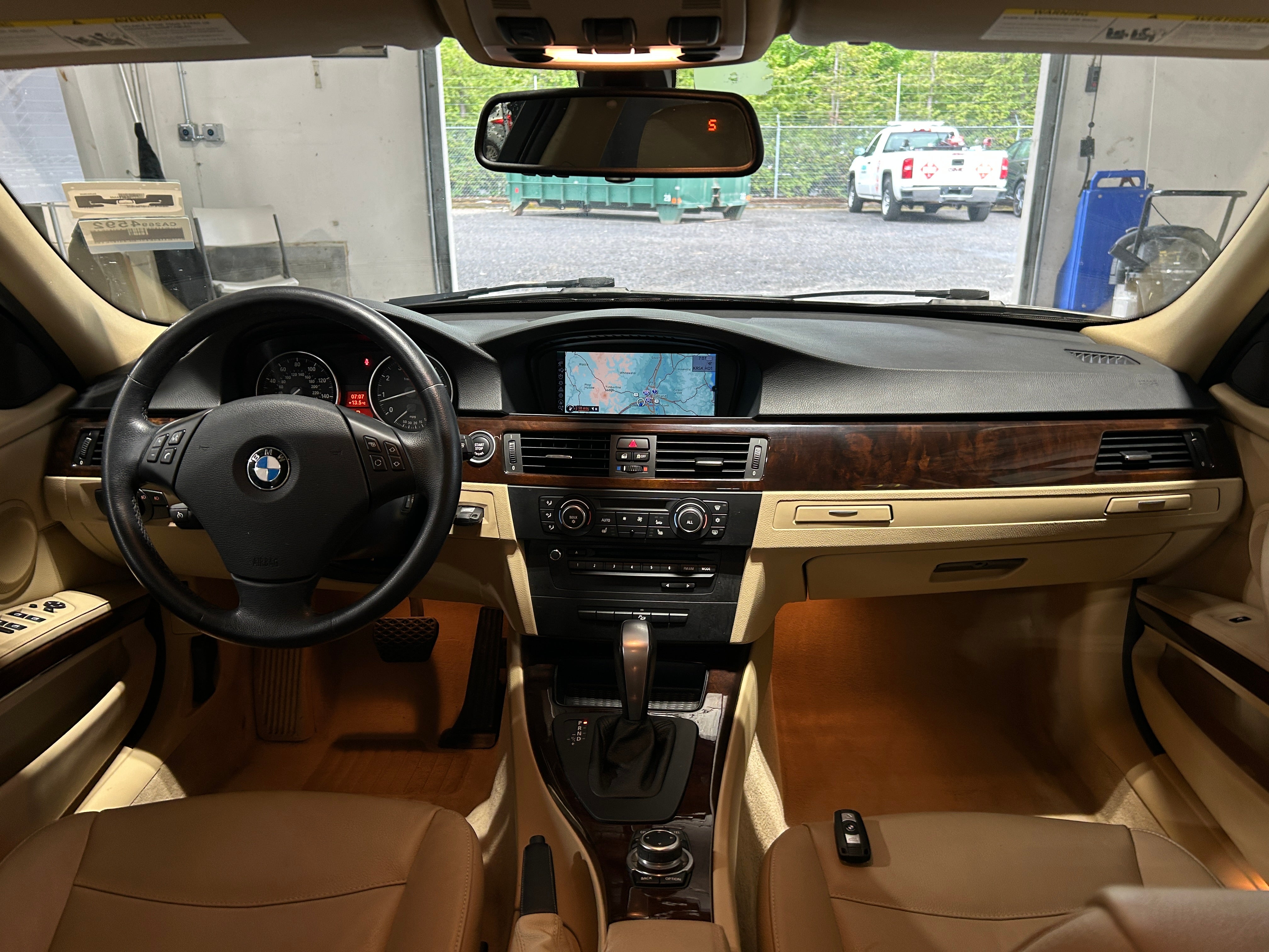 2011 BMW 3 Series 328i xDrive 2