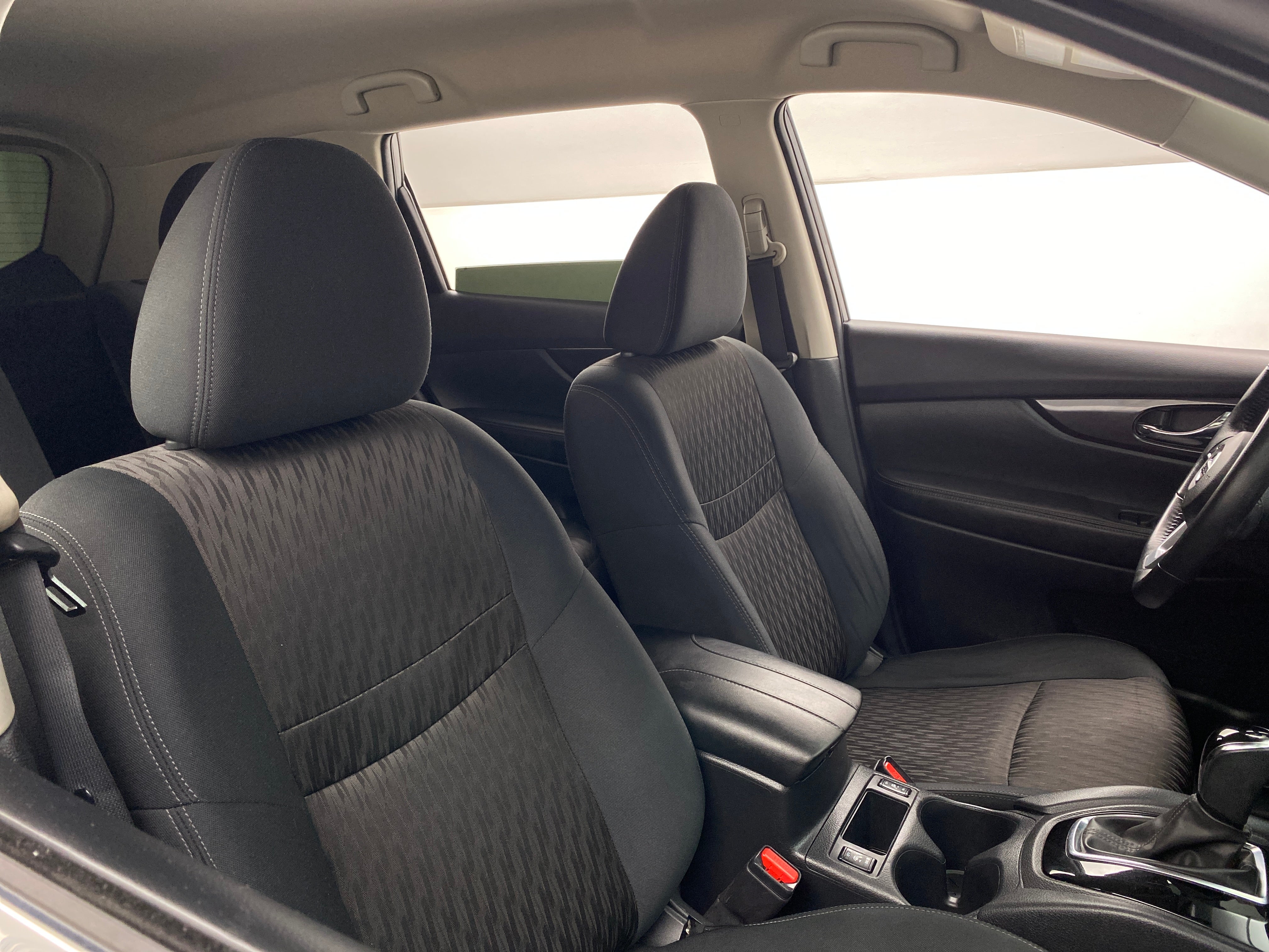 2018 Nissan Rogue SV 2