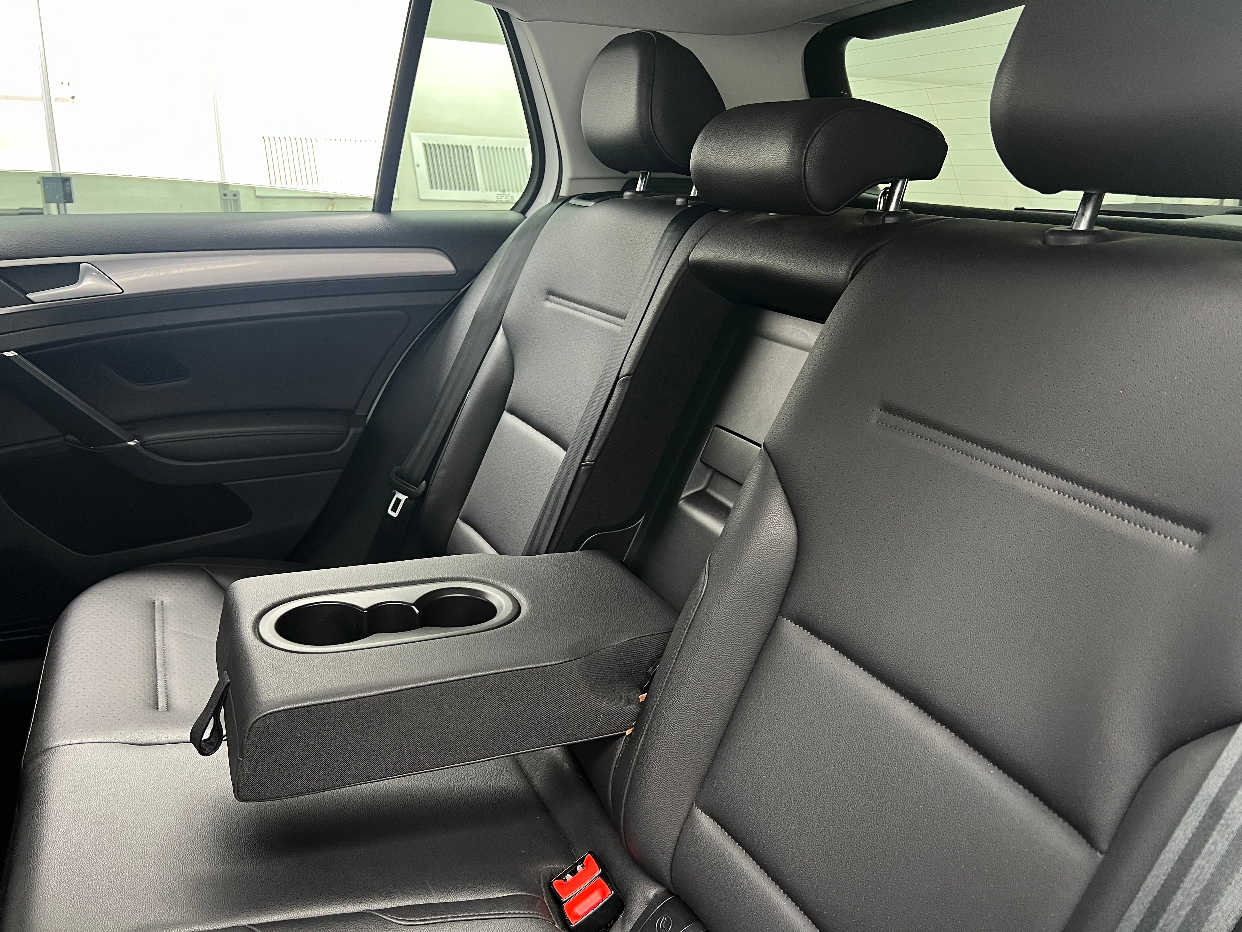 2015 Volkswagen e-Golf SEL Premium 5