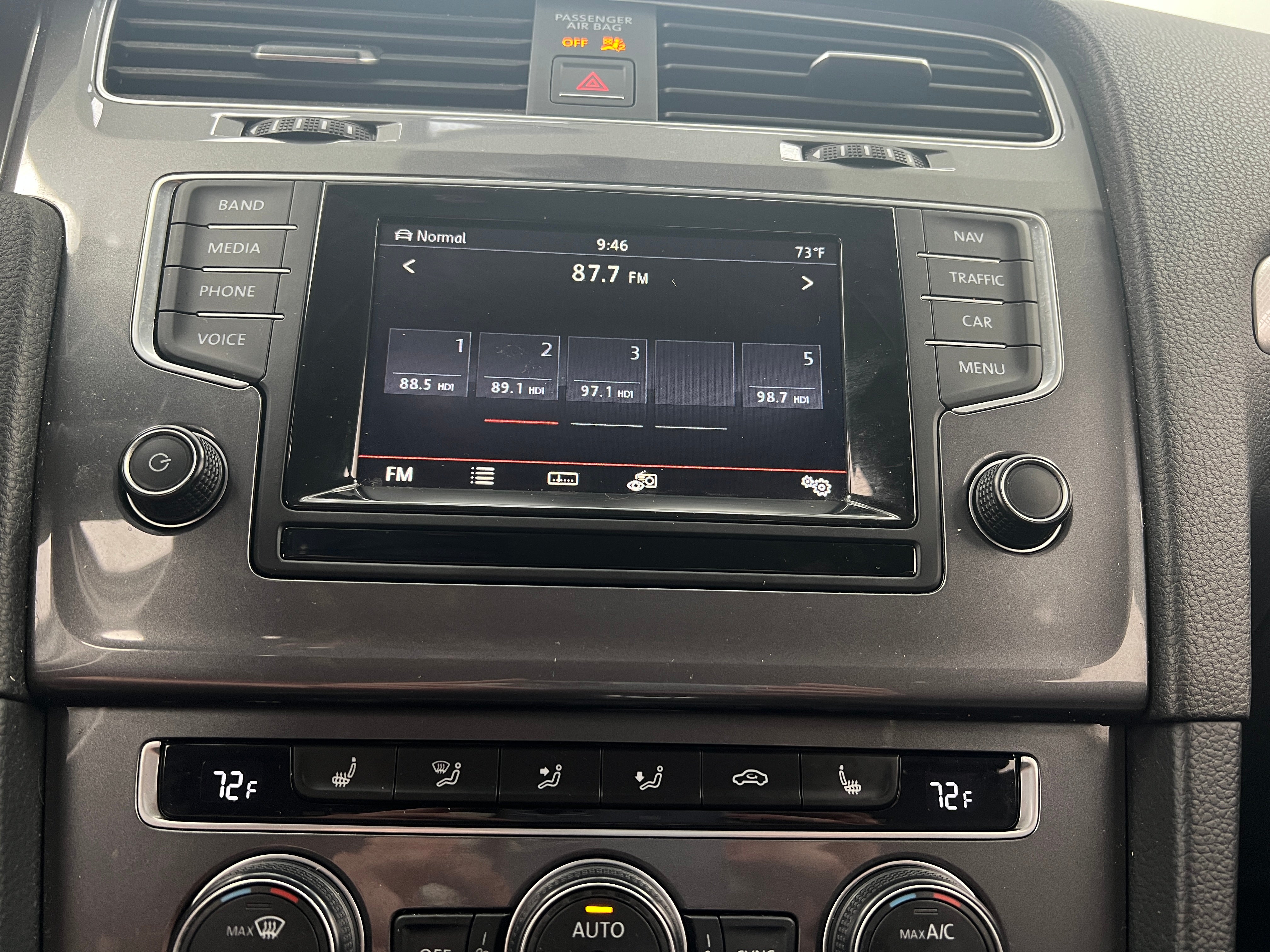 2015 Volkswagen e-Golf SEL Premium 3