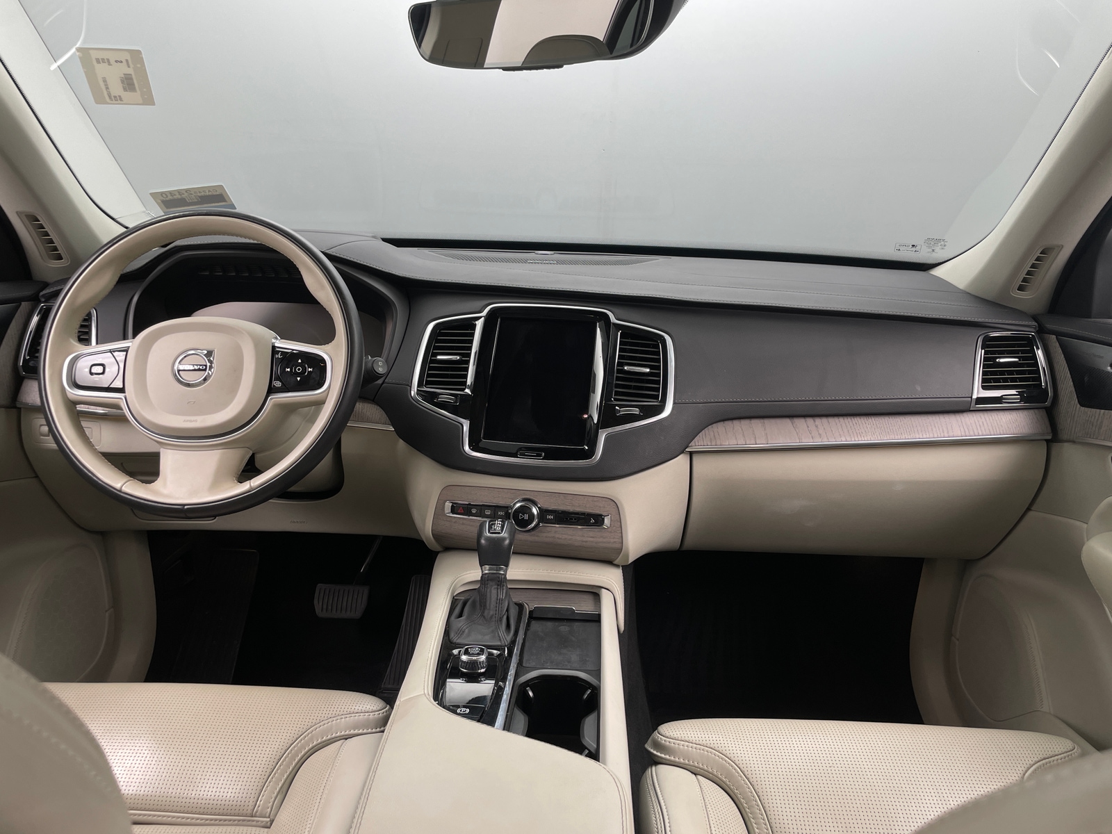 Thumbnail: 2022 Volvo XC90 - 2