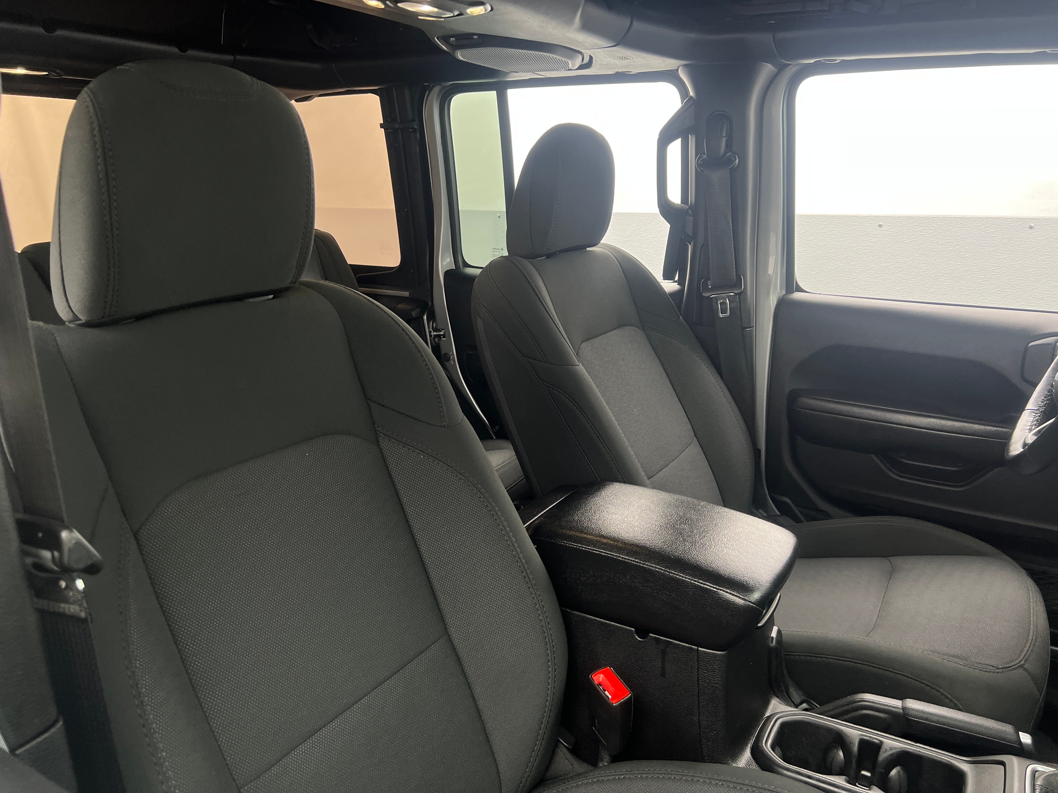 2019 Jeep Wrangler Unlimited Sport S 2