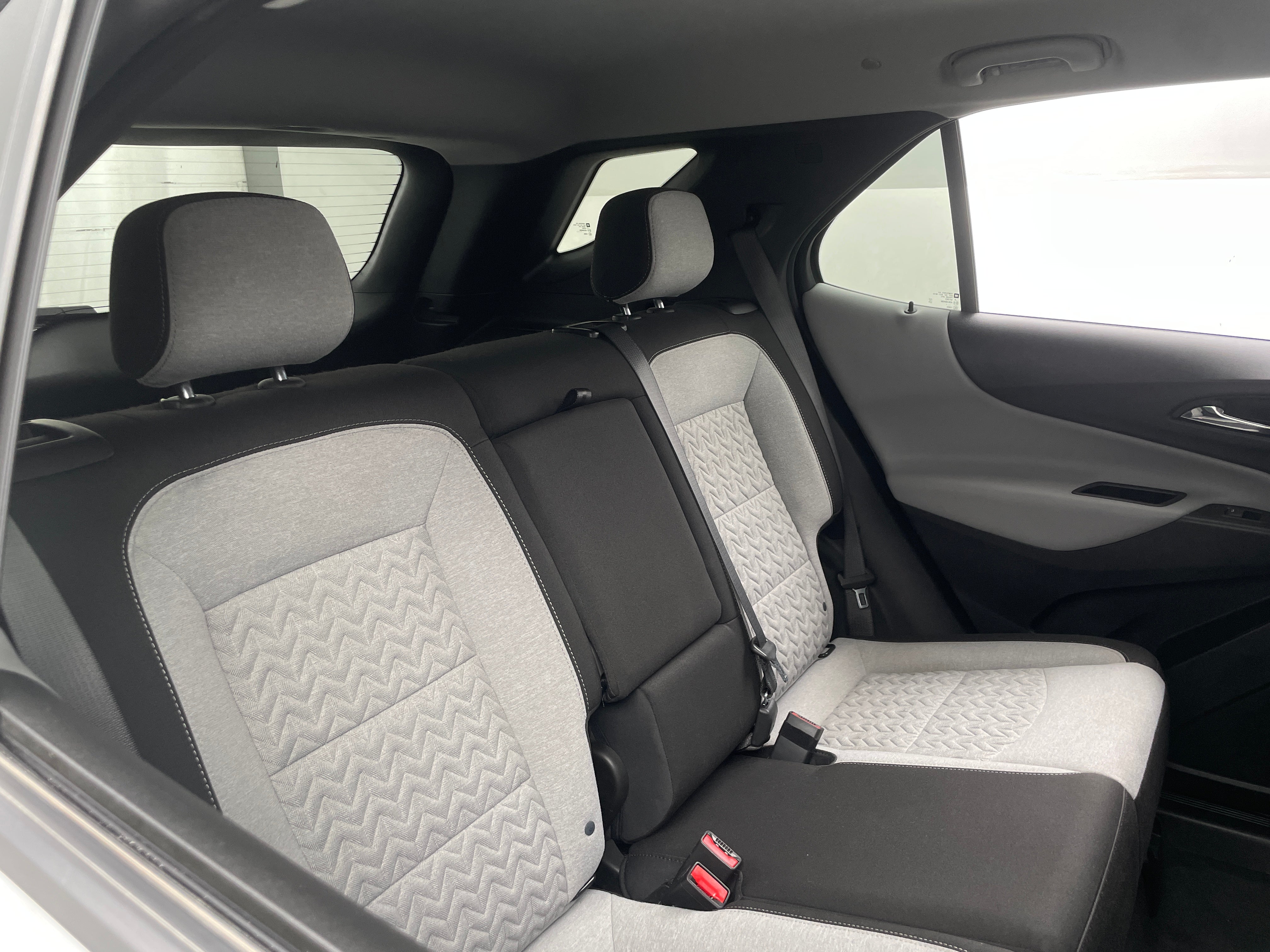 2022 Chevrolet Equinox LS 6