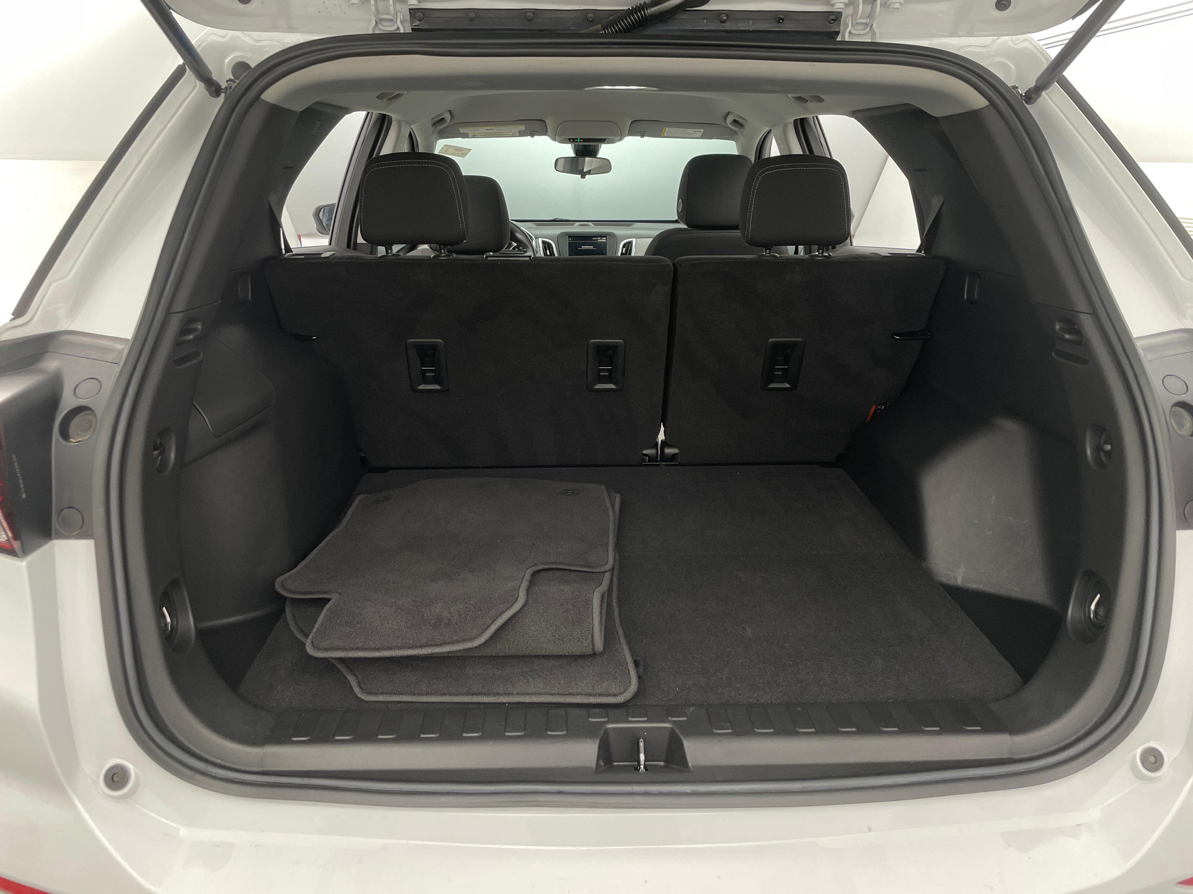 2022 Chevrolet Equinox LS 7