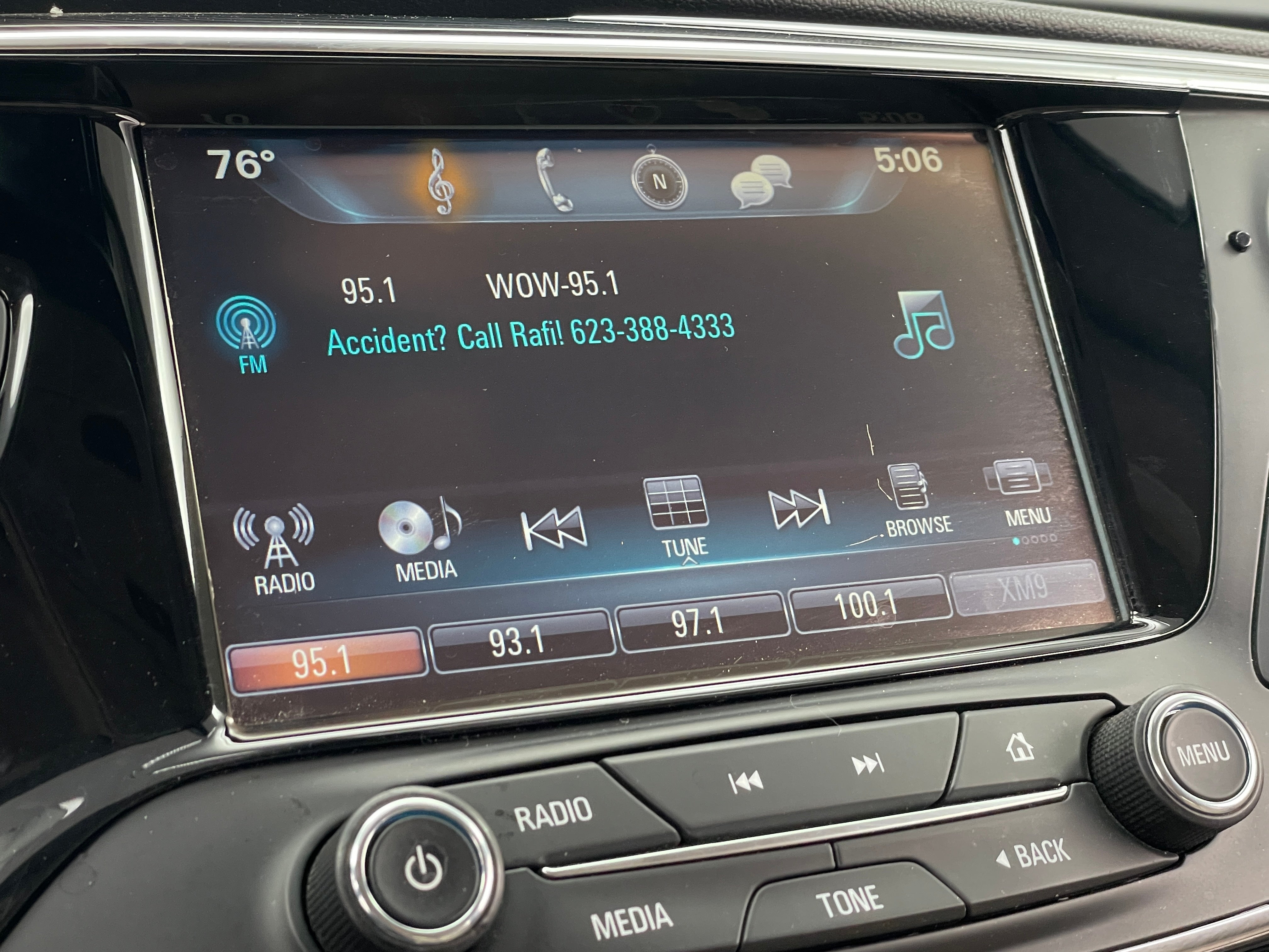 2017 Buick Envision Essence 3
