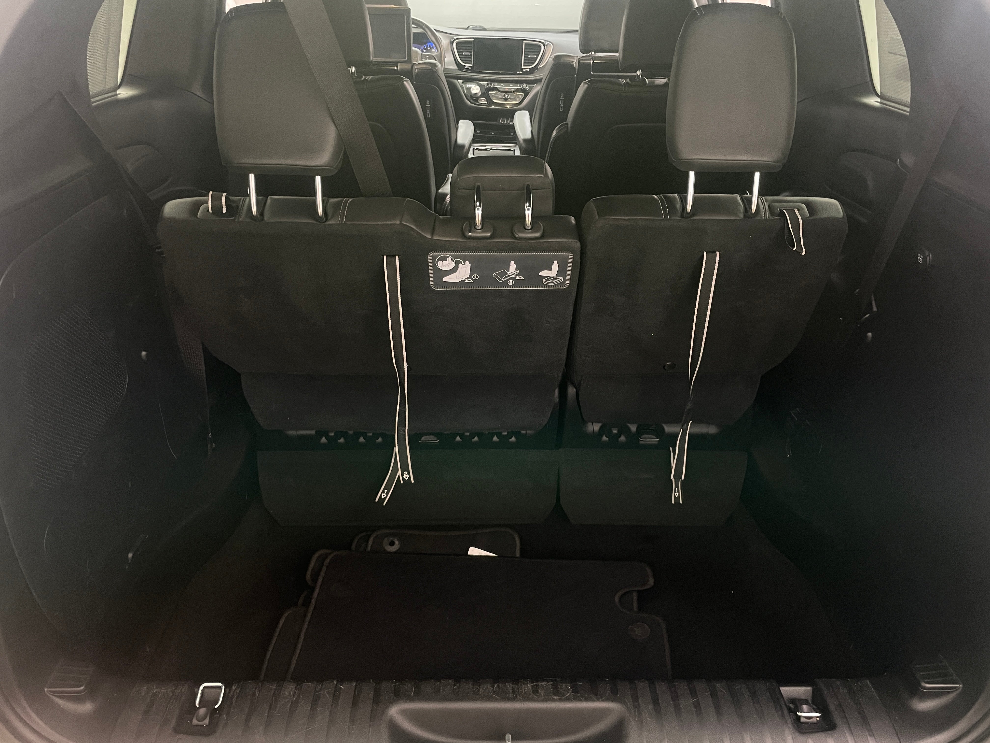 2021 Chrysler Pacifica Touring L 6