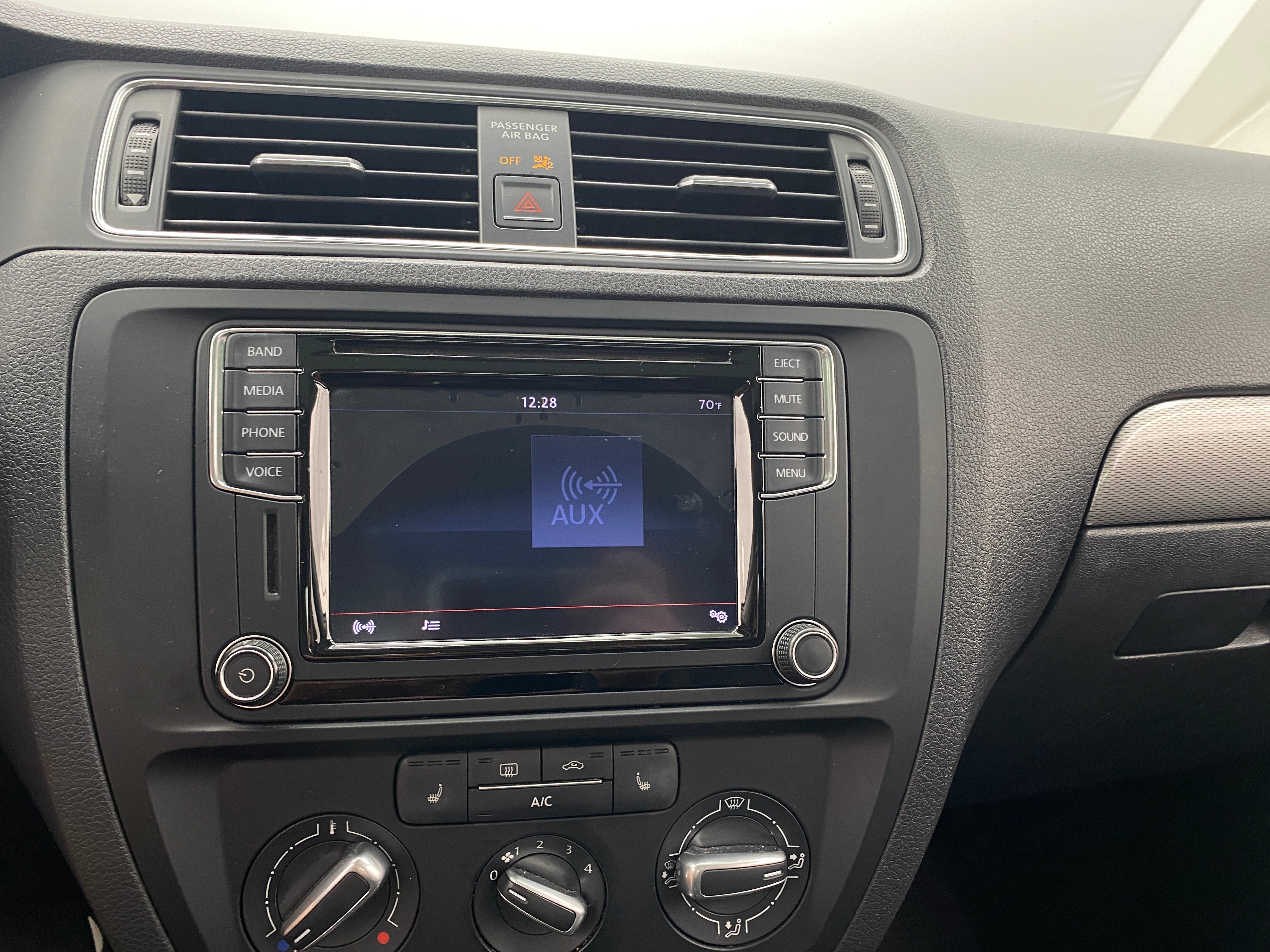 2017 Volkswagen Jetta SE 4
