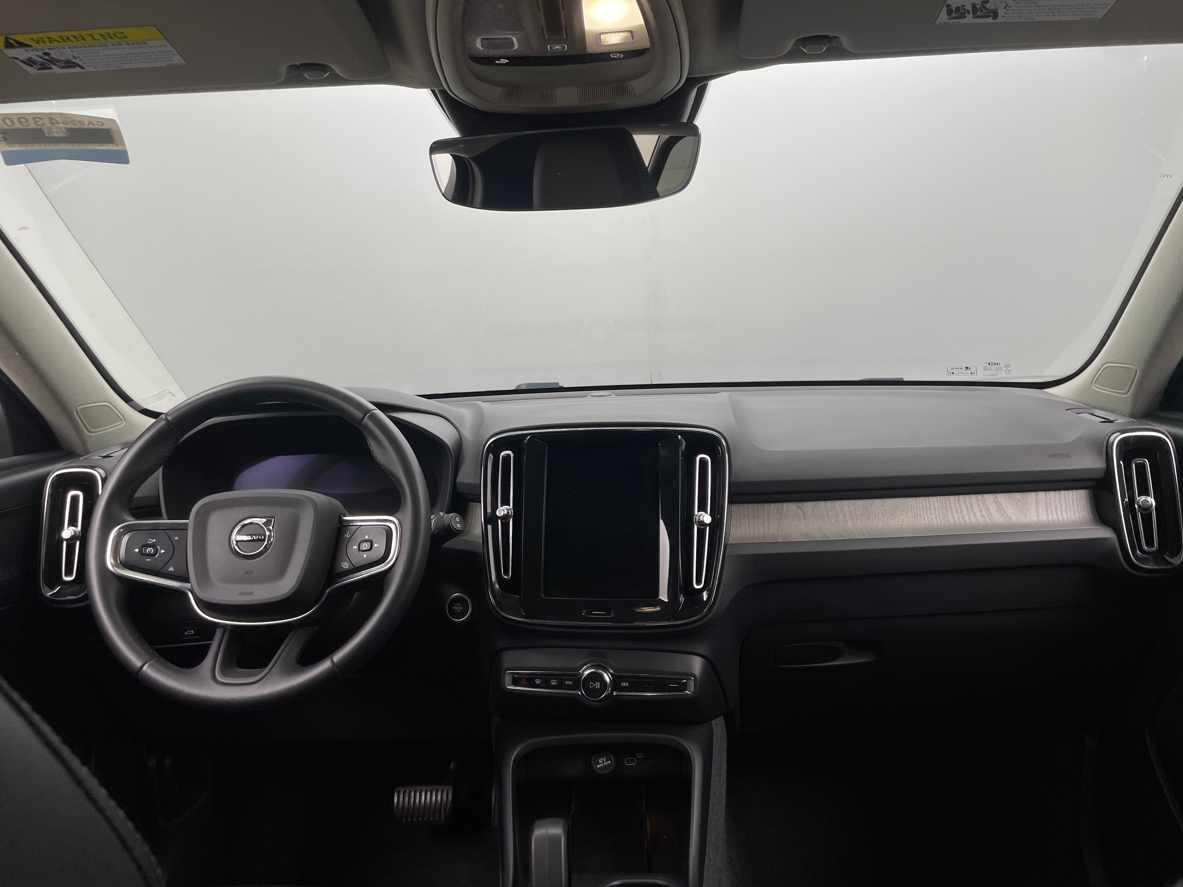 2024 Volvo XC40 B5 Core 3