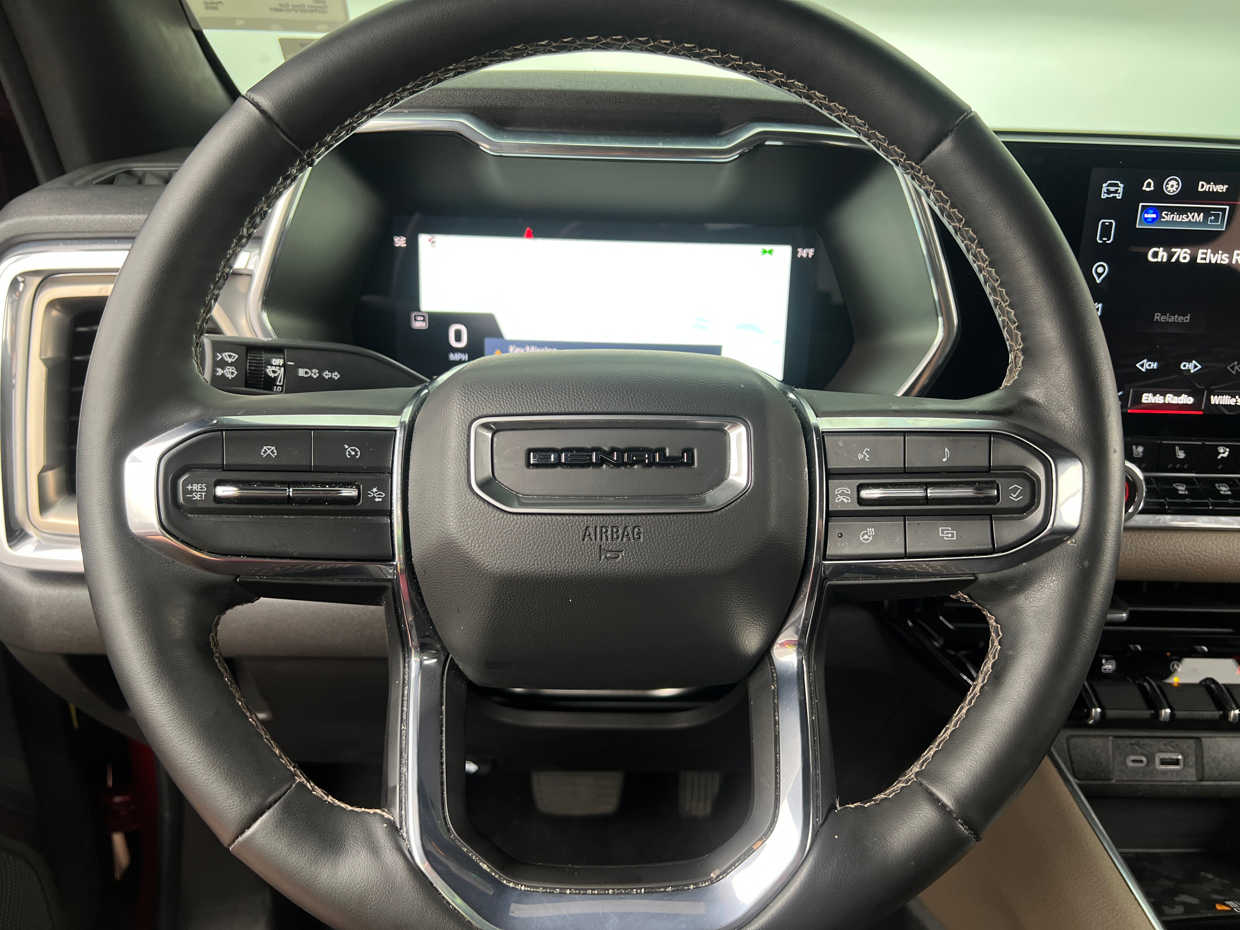 2023 GMC Canyon Denali 4