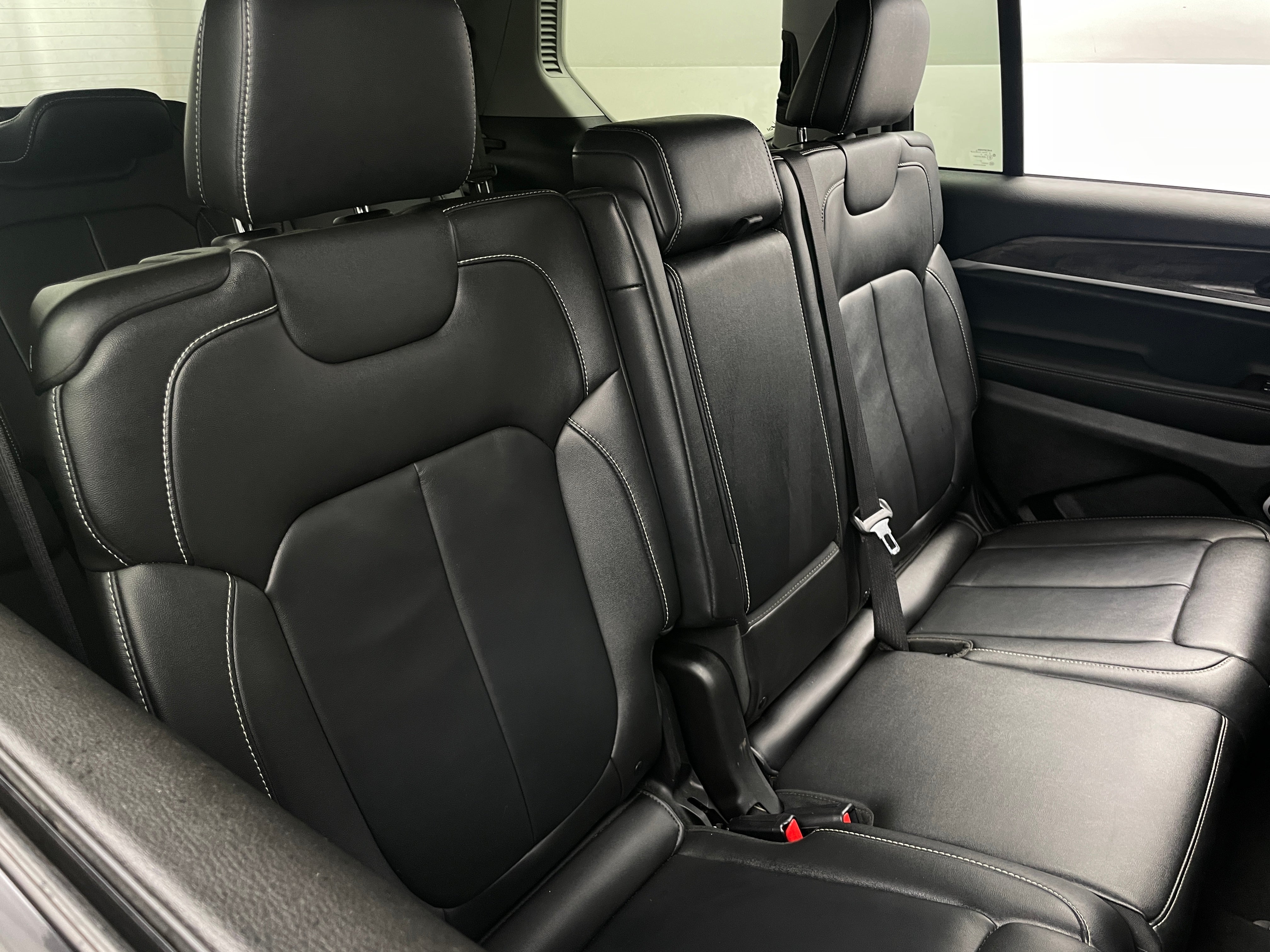 2022 Jeep Grand Cherokee L Limited Edition 5