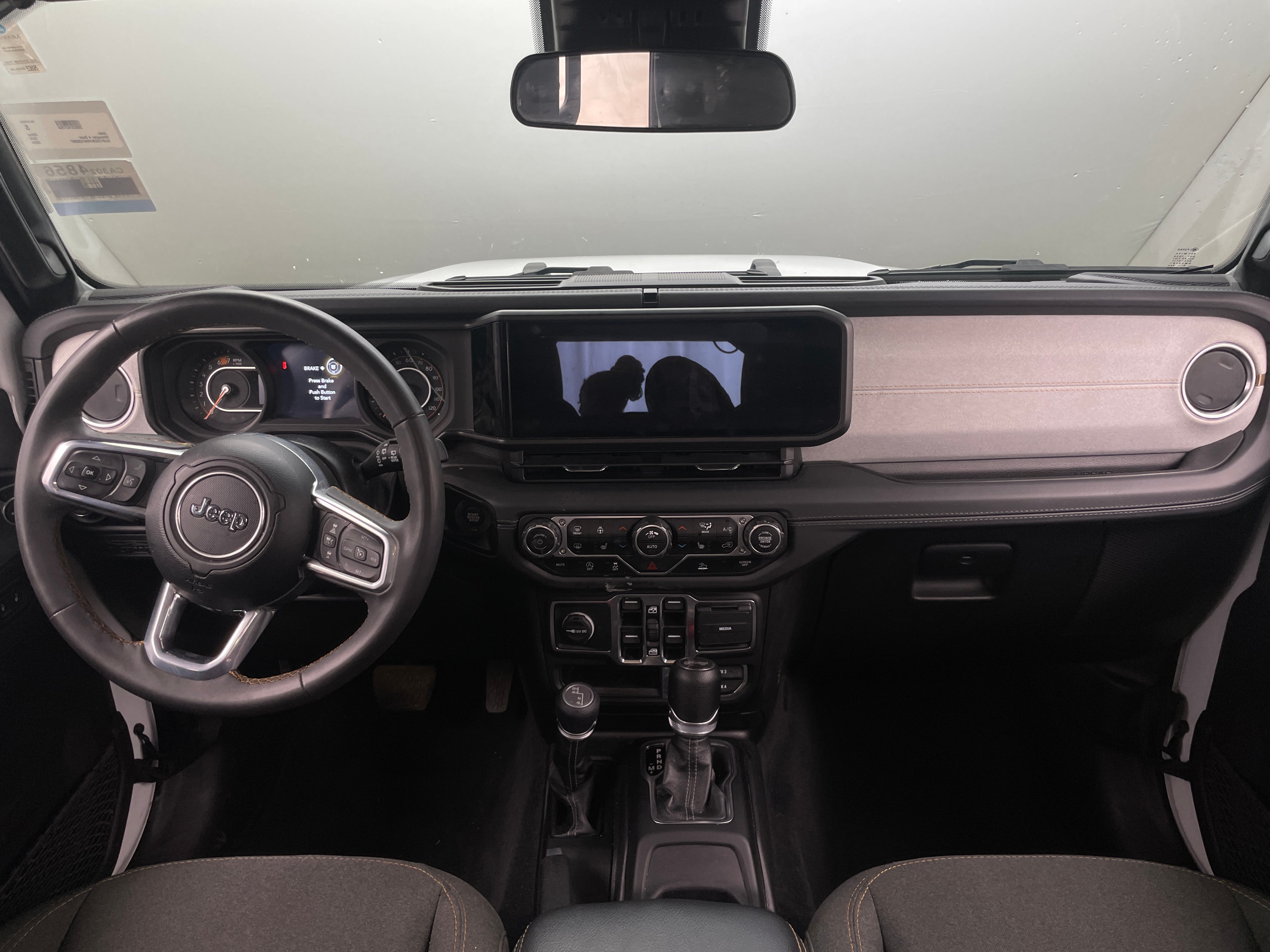 2024 Jeep Wrangler Sahara 3