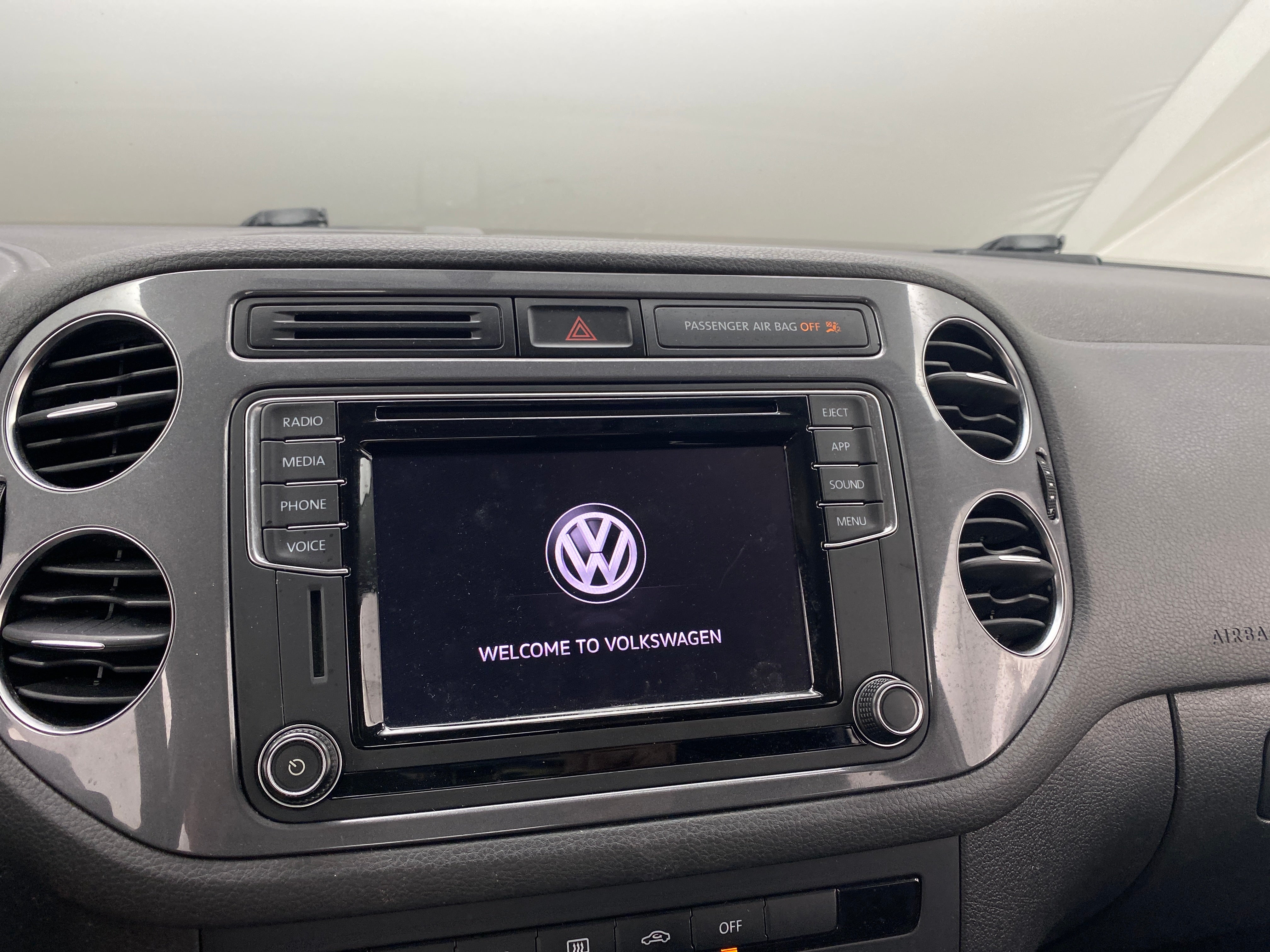 2018 Volkswagen Tiguan Limited 4
