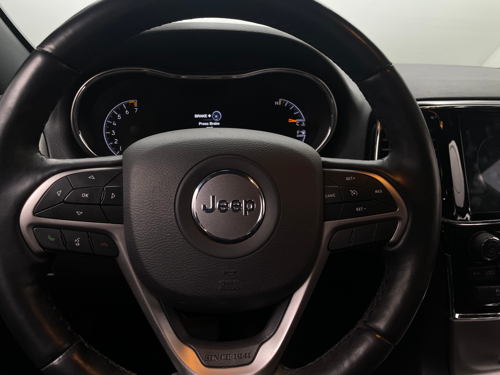 Thumbnail: 2020 Jeep Grand Cherokee - 4