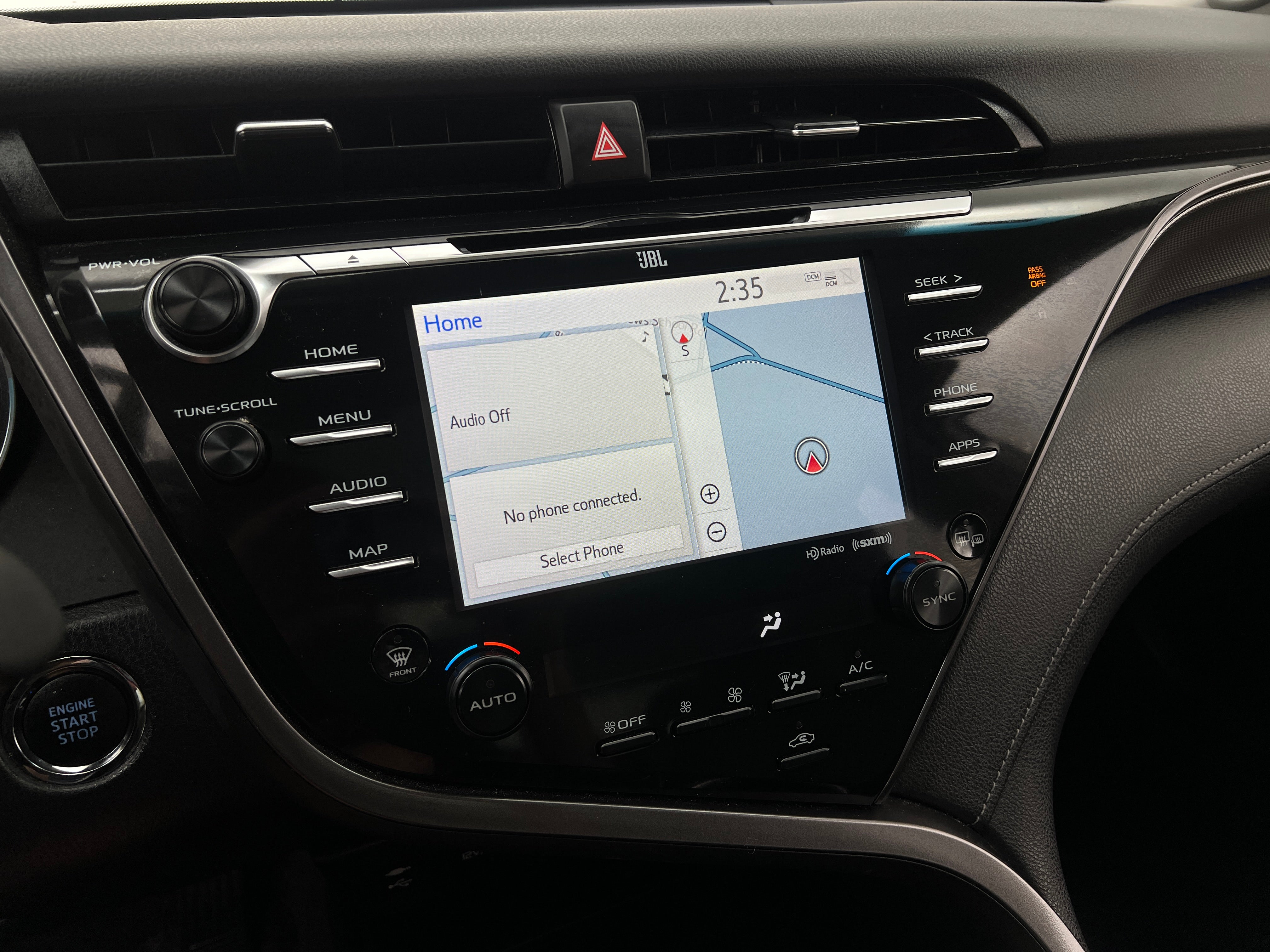 2019 Toyota Camry XSE 3
