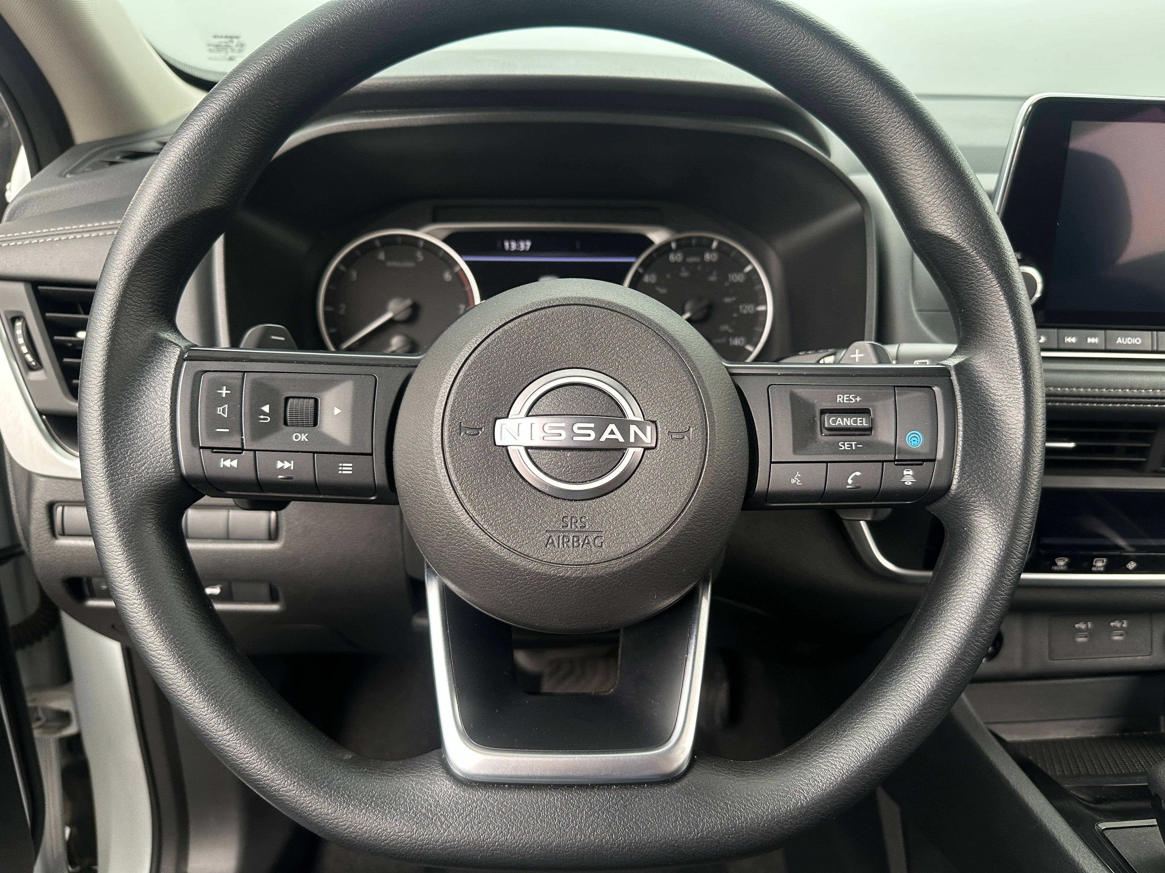 2024 Nissan Rogue SV 5